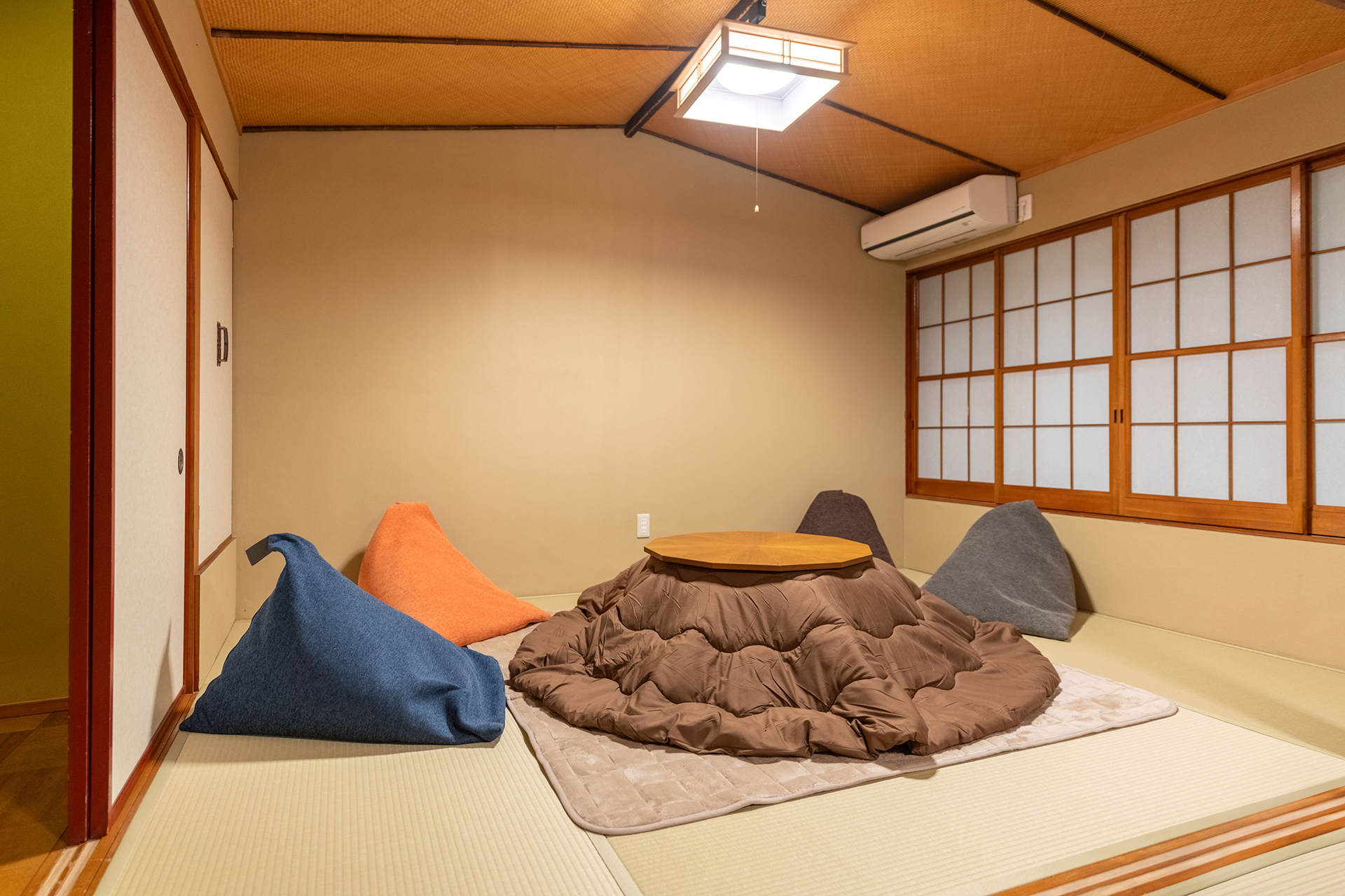 冬季はこたつも楽しめる
