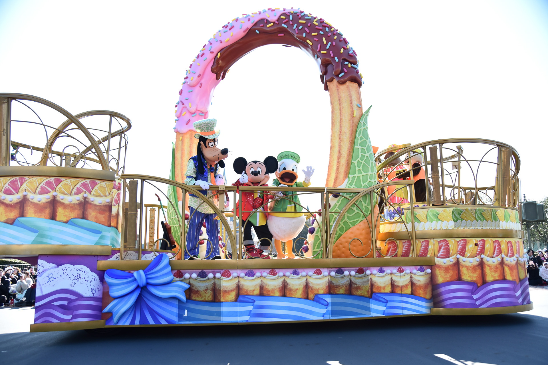 実はパレードのフロートをイメージしているんです