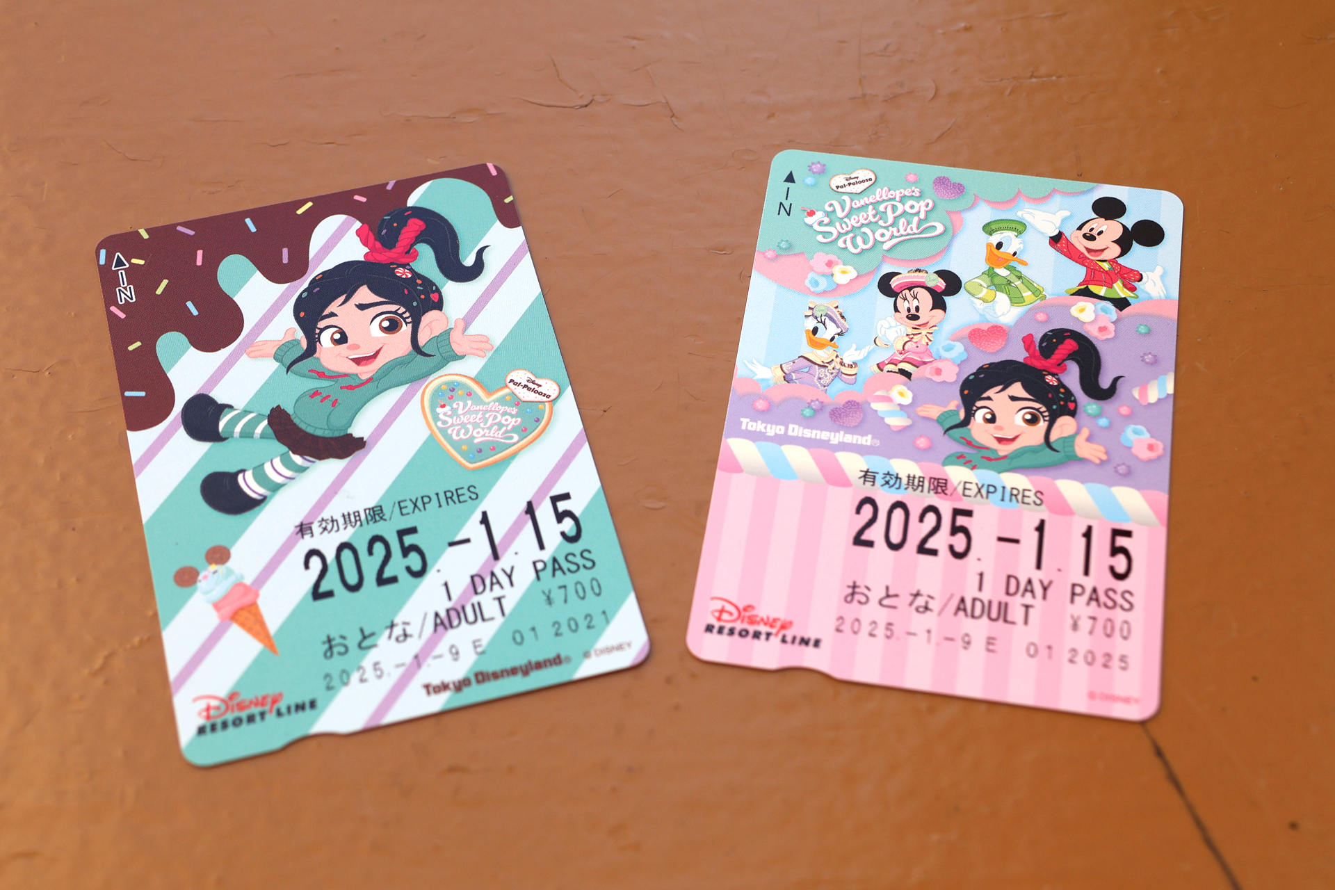 「ディズニー・パルパルーザ“ヴァネロペのスウィーツ・ポップ・ワールド”」デザインの2種類のフリーきっぷ