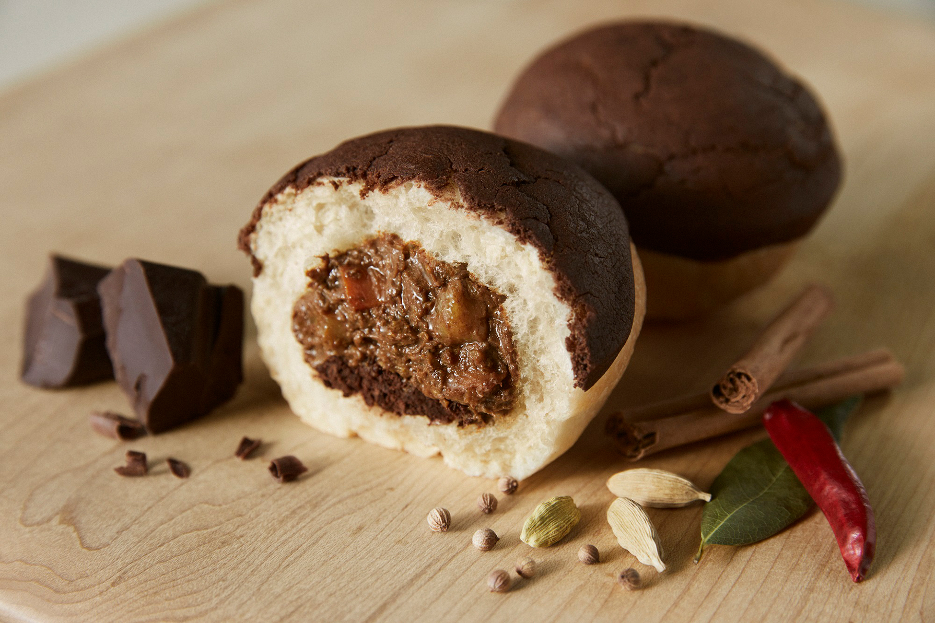 ショコラティエのカレーパン