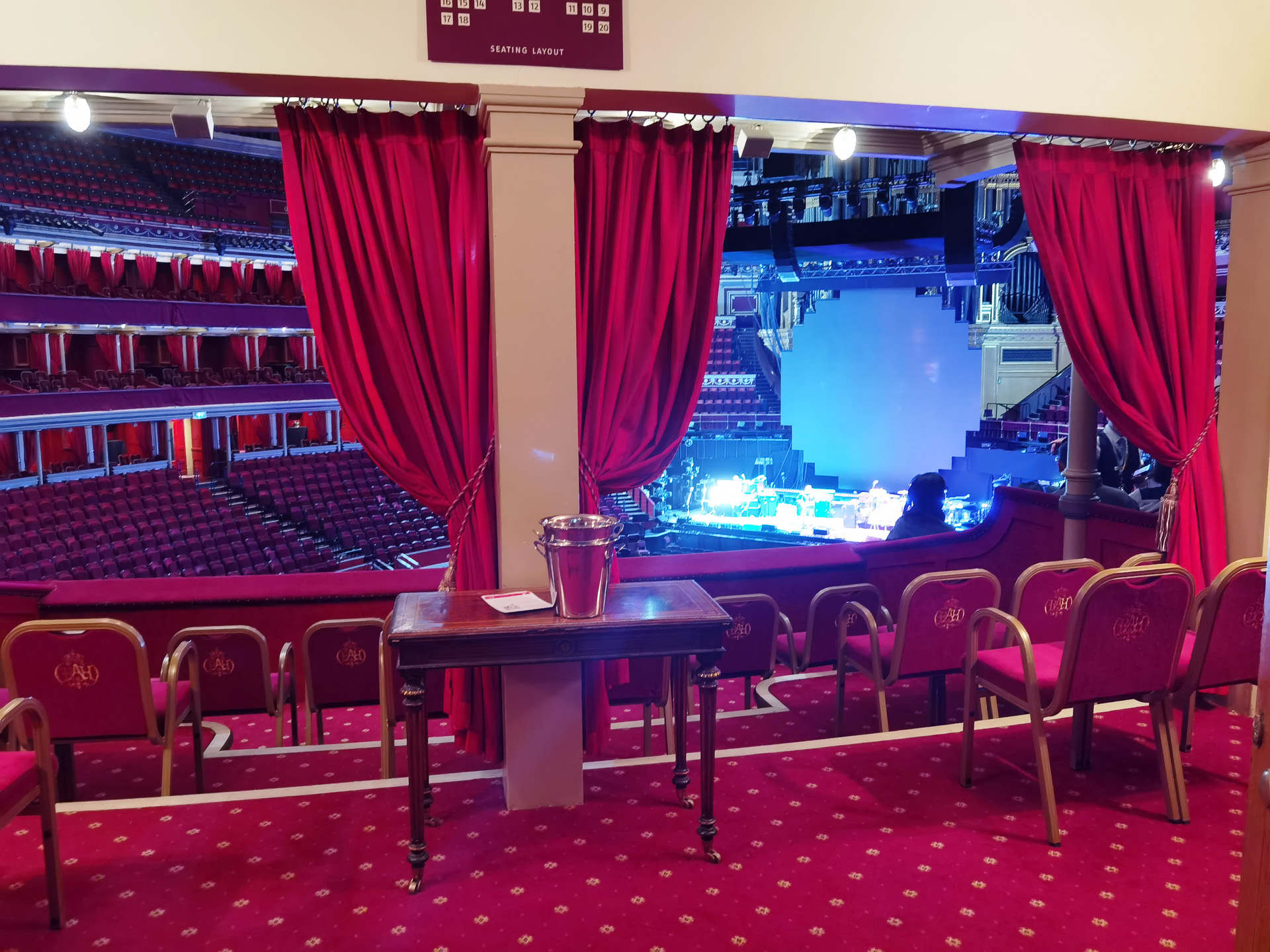 ロイヤルボックス席からの眺め