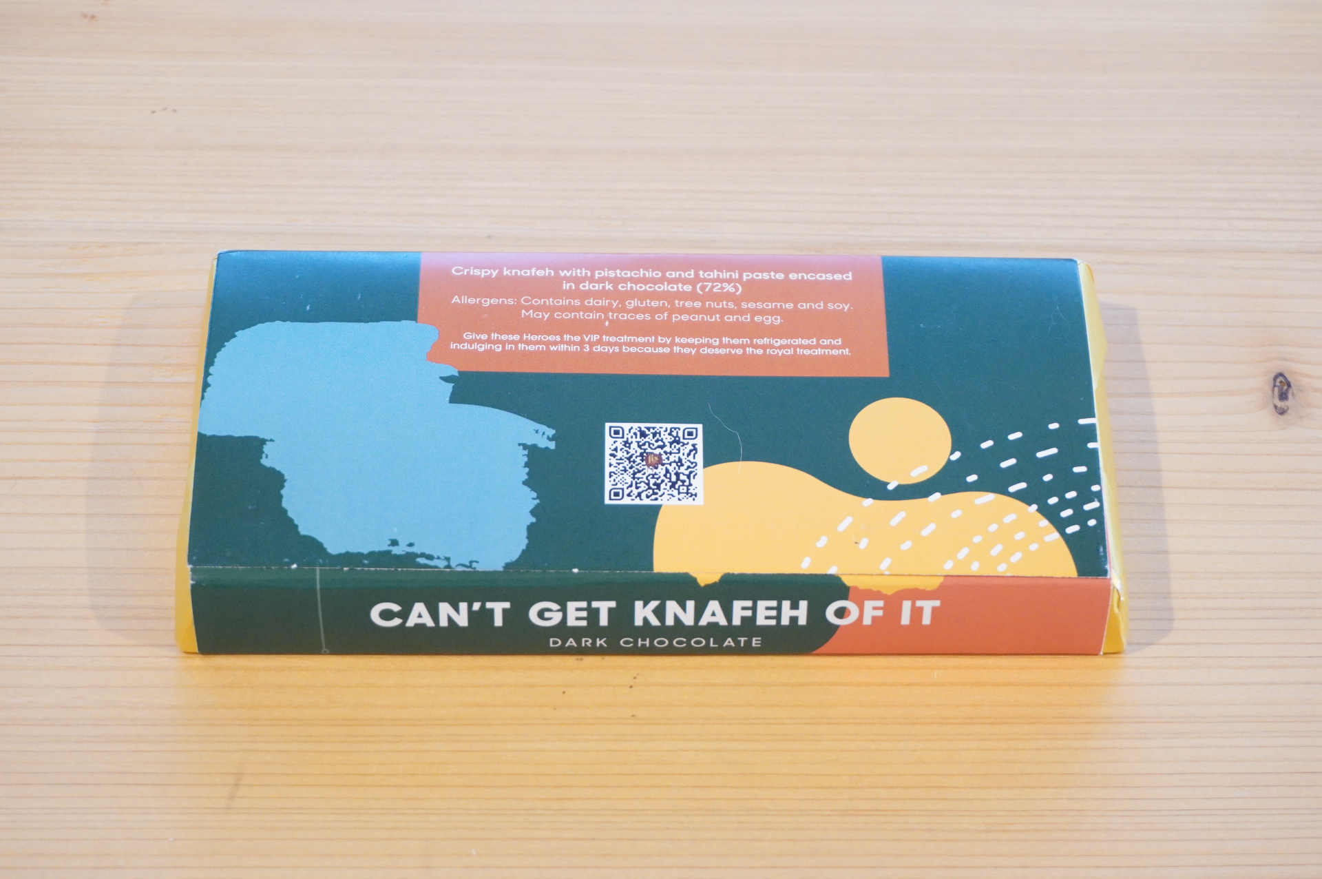 FIXのドバイチョコ「Can't Get Knafeh of It」。外装パッケージも高級感があっておしゃれ