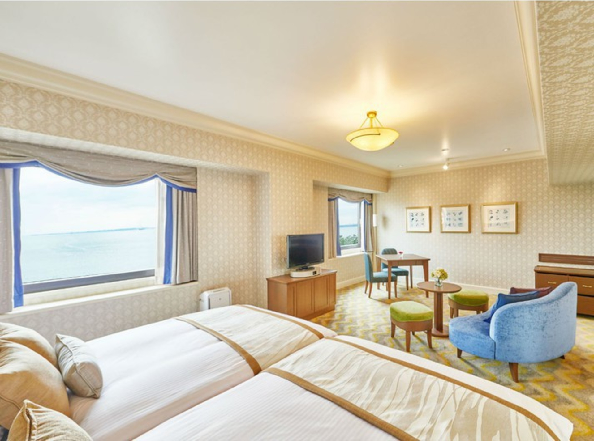 ジュニアスイートルーム（53〜56m<span class="em sup">2</span>）