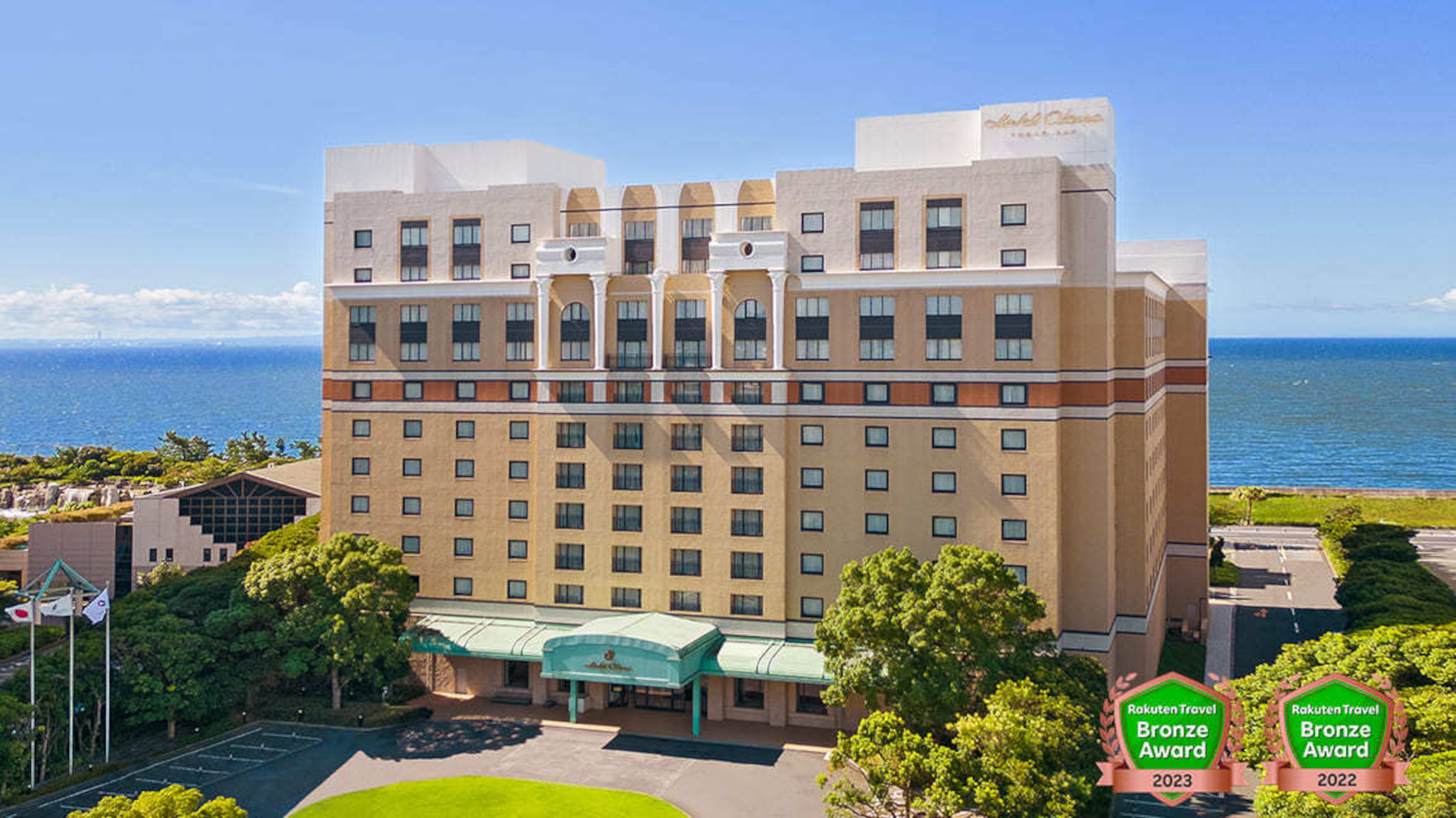 ホテルからパークまで無料シャトルバスも運行。東京ディズニーシーでは3月31日までスペシャルイベント「ダッフィー＆フレンズ・ワンダフルキッッチン」を開催中　&copy;Disney