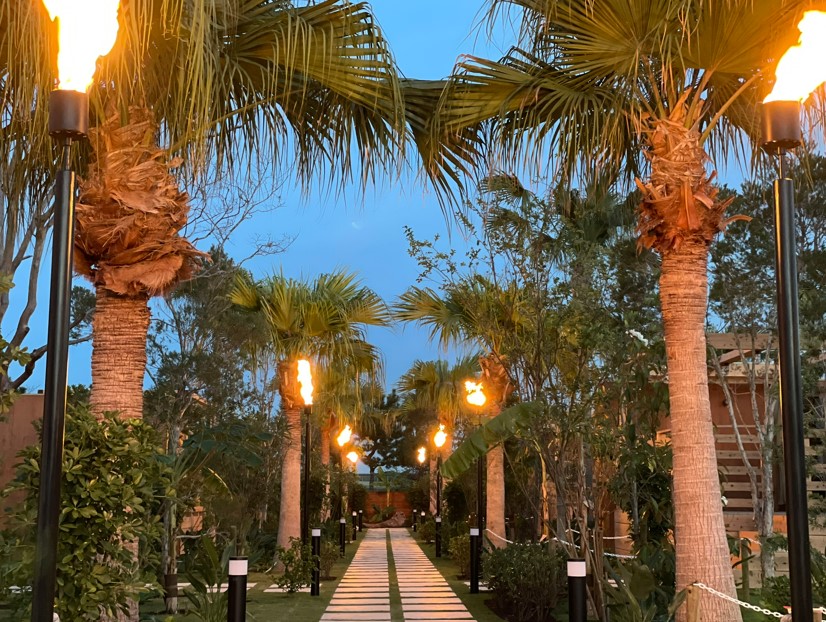 ハワイアンリゾート「Awaji Lanikai Square」が3月1日開業