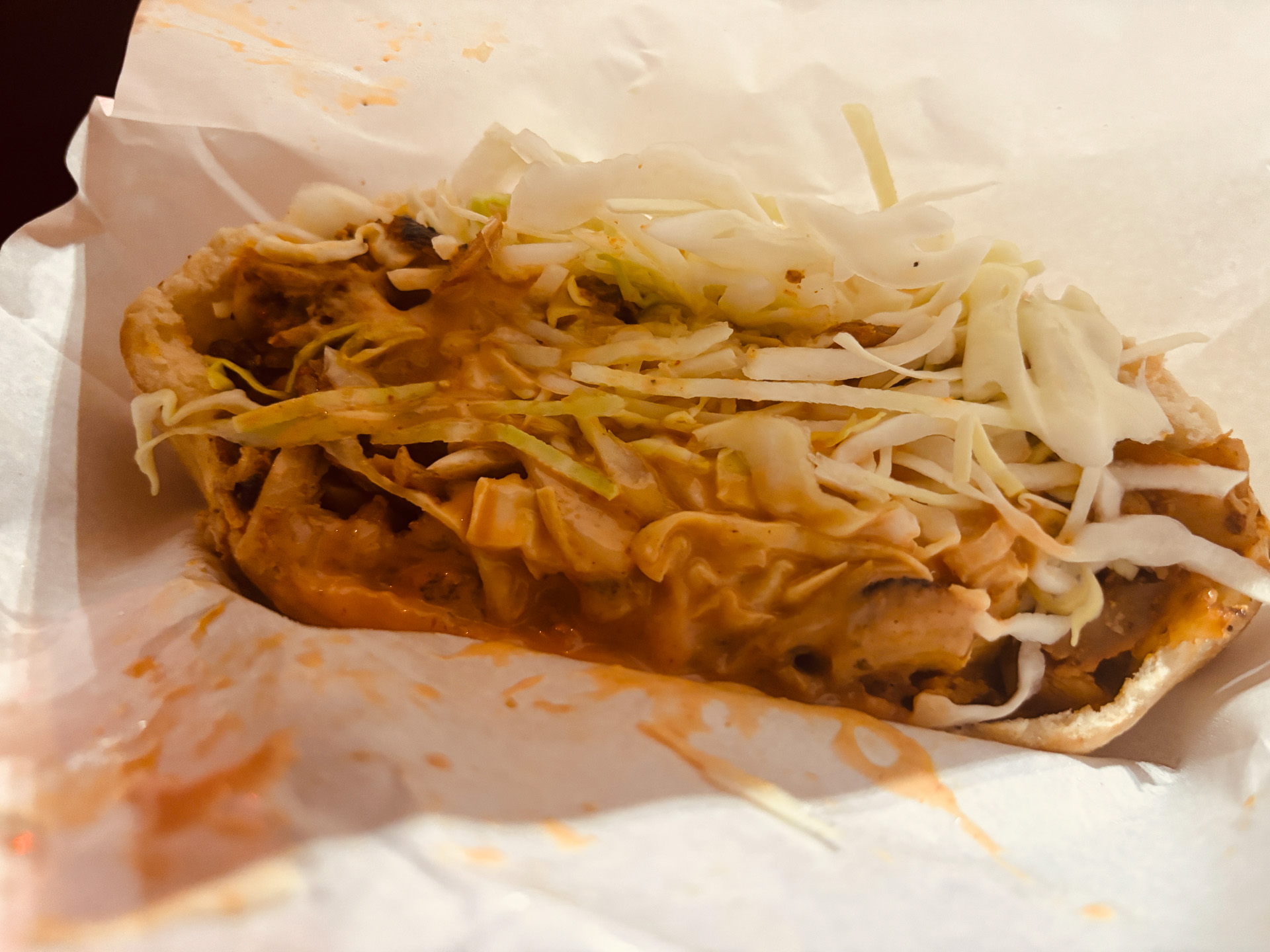 ソースがあと引く美味しさのケバブ