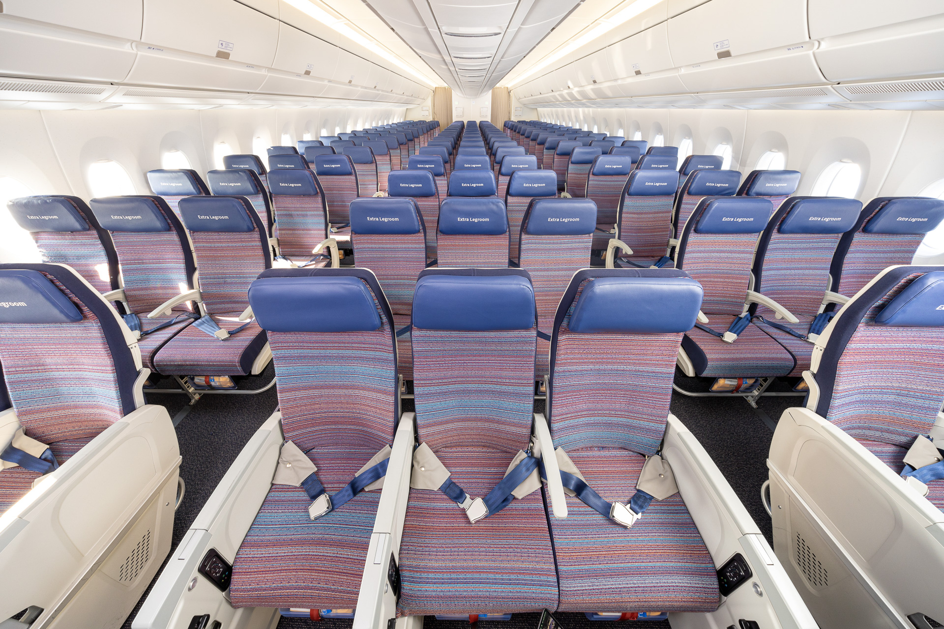 大韓航空のエアバス A350-900型機のエコノミークラス