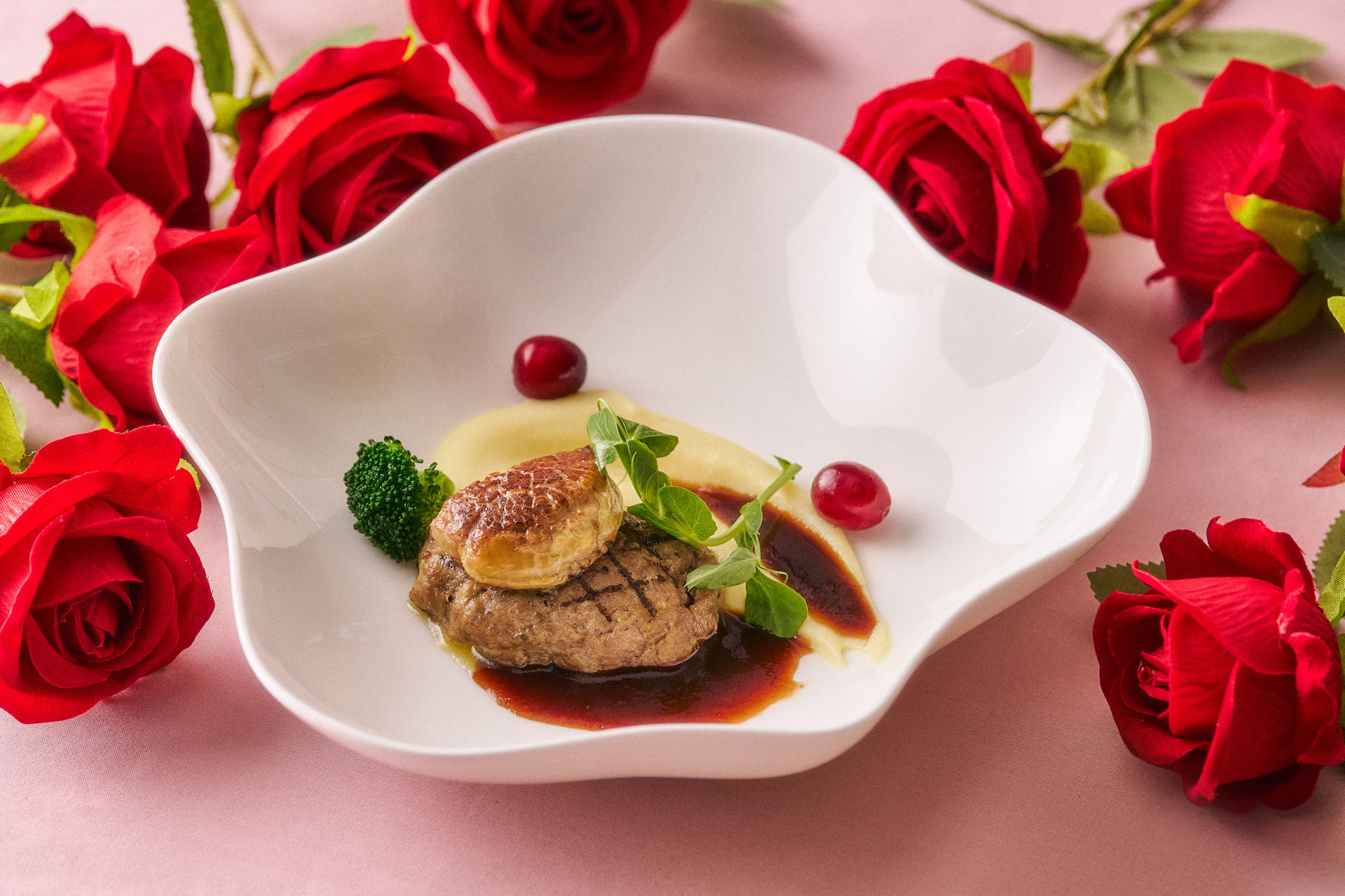 グリルハンバーグステーキ フォアグラ添え