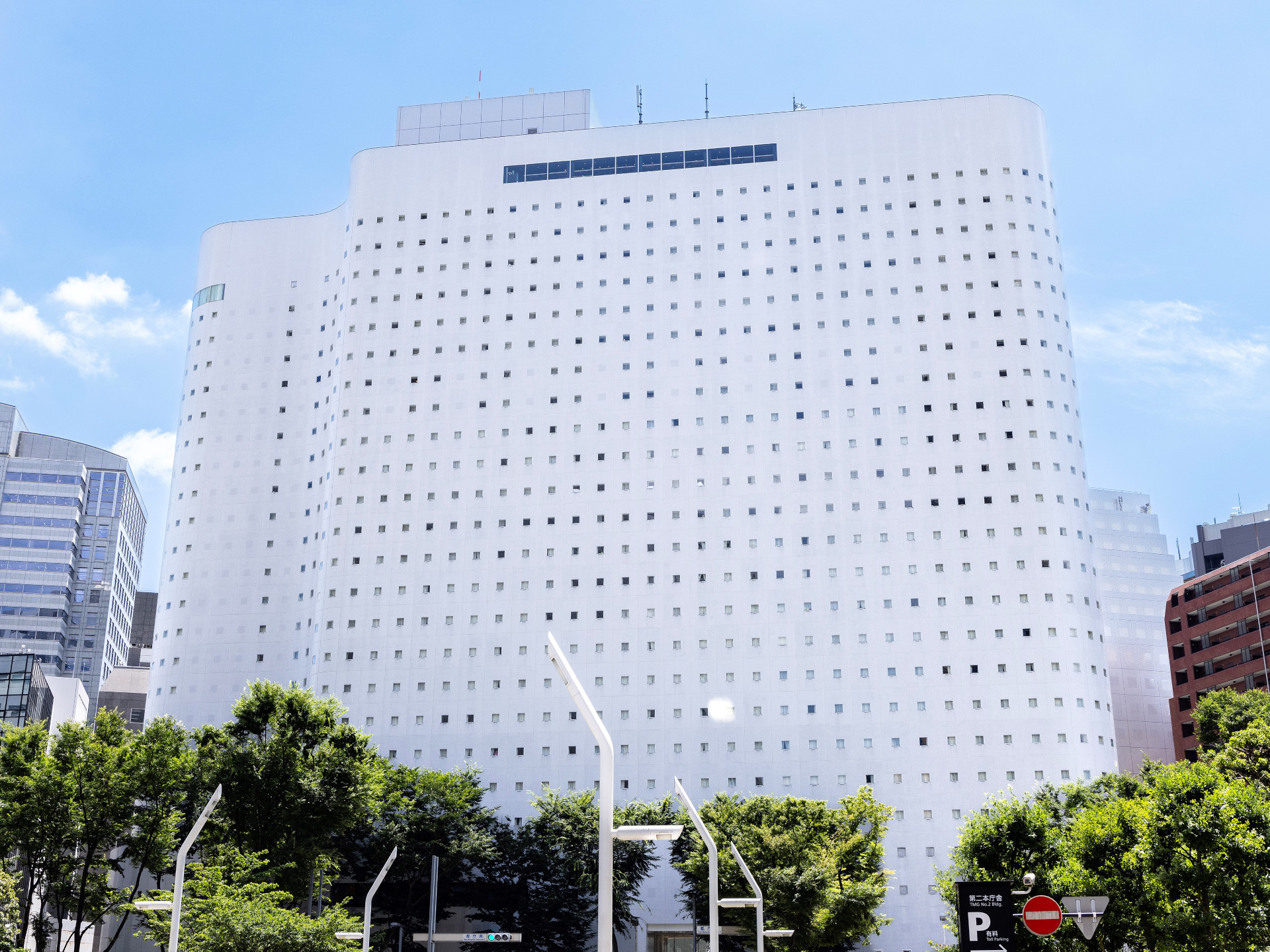 新宿ワシントンホテル外観