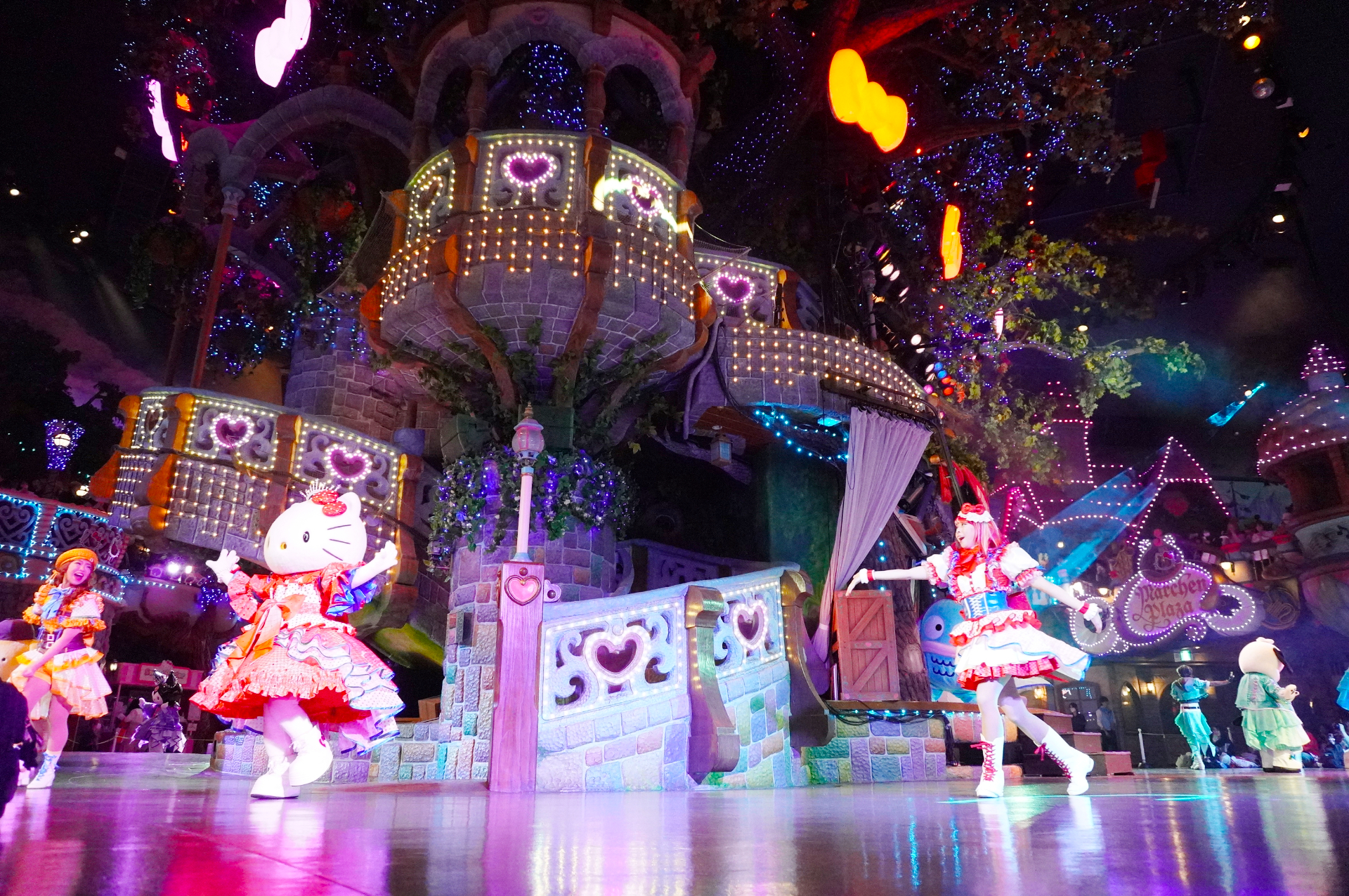 新生アイドルユニット「きゅあかわきゅーと！」デビュー記念ライブは、ピューロビレッジで公演。ど派手ステージ演出も必見！