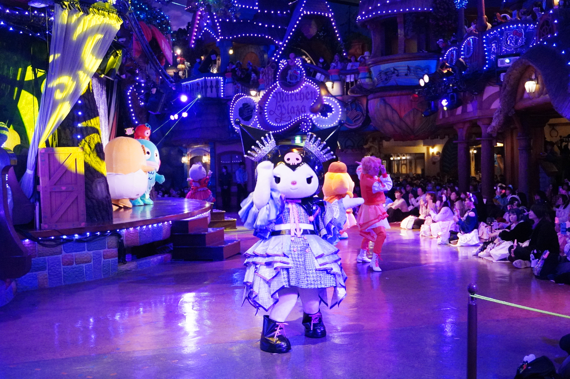 今年誕生20周年を迎えたクロミも全力ファンサービス！