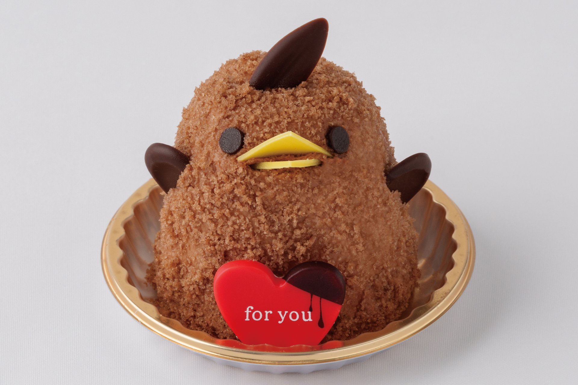 トサカと羽が茶色になり、例年よりもシックな装いに