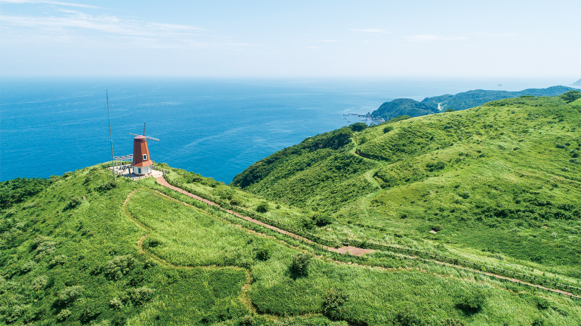 玄界灘の眺めがよい、大島風車展望所
