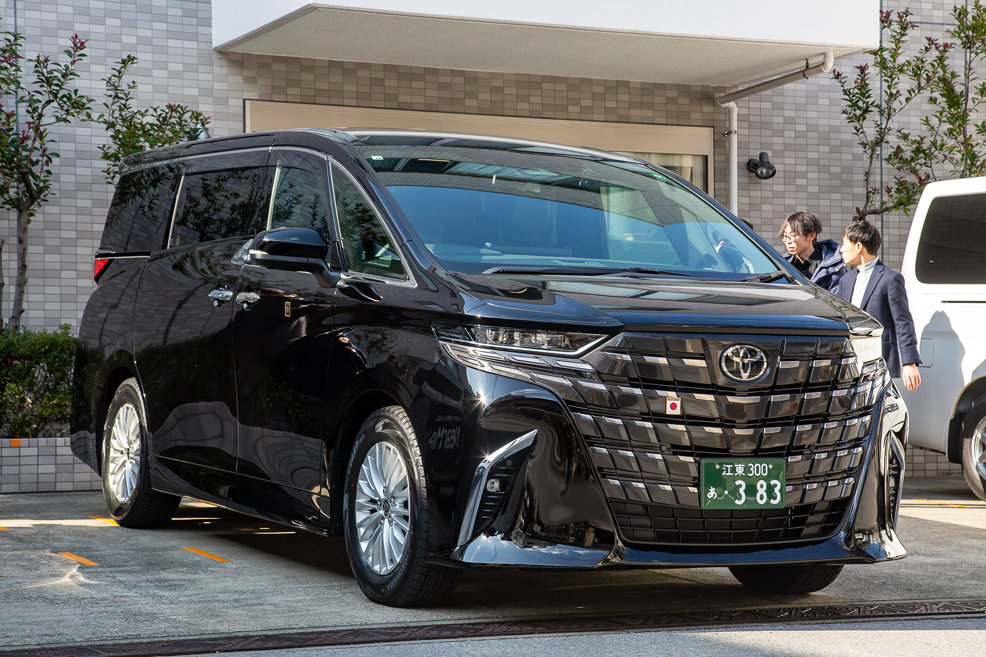 同社が保有する約240台のうち半数がトヨタアルファードでそのうちの1台がこの車両になる