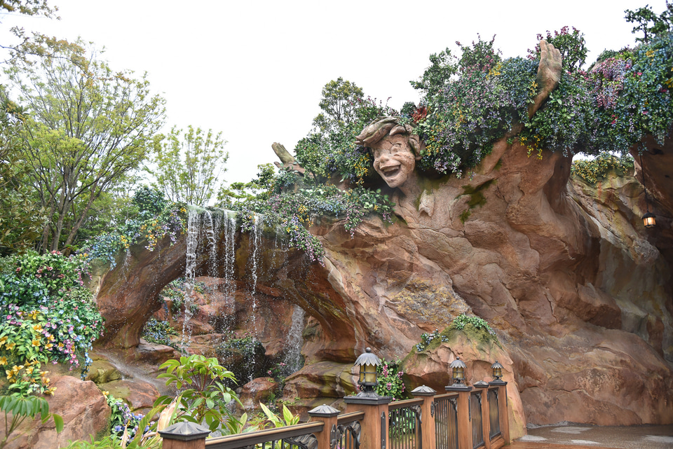 東京ディズニーシーのファンタジースプリングスの入退場が自由になった