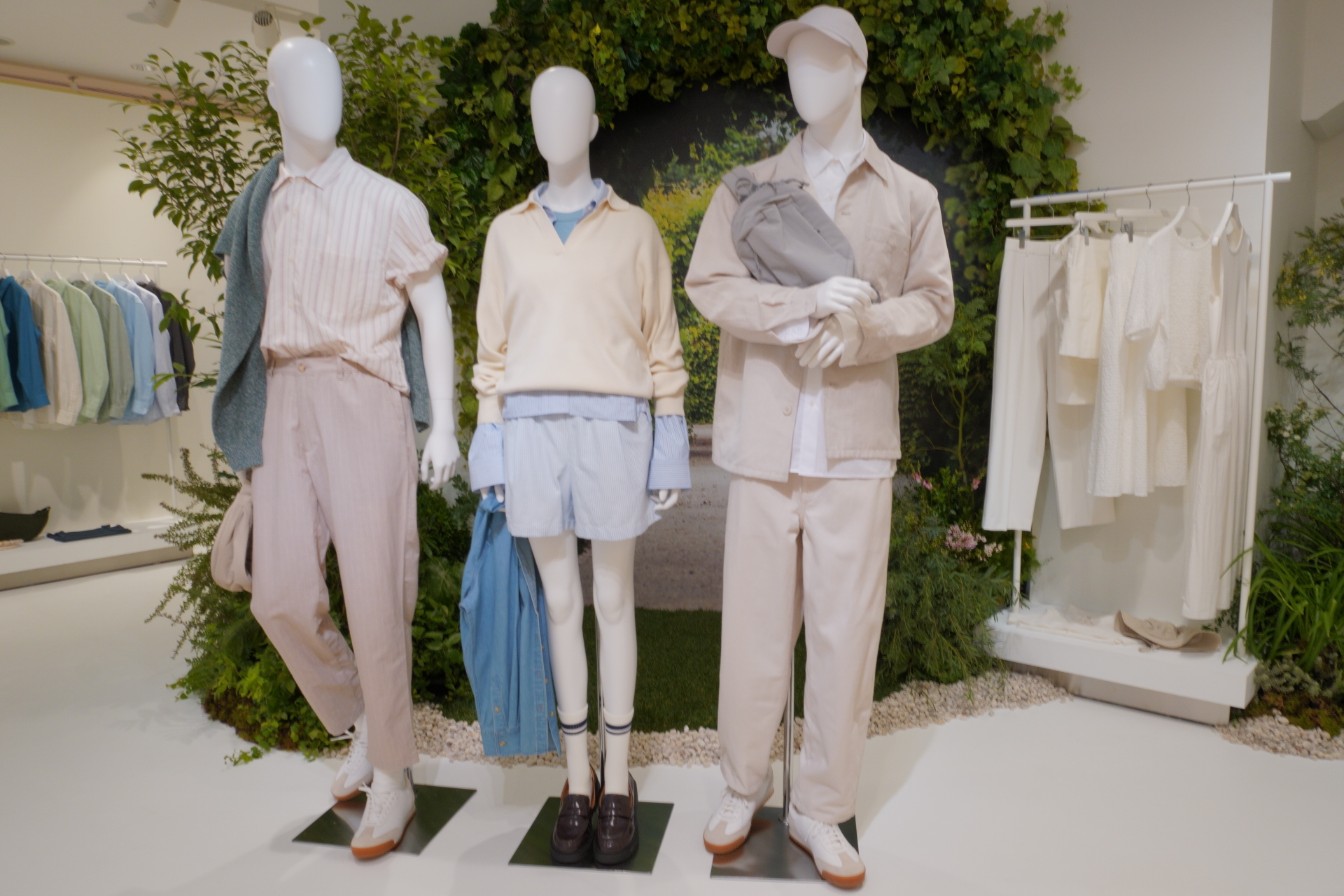 ユニクロが2025年春夏シーズンコレクション展示会を開催