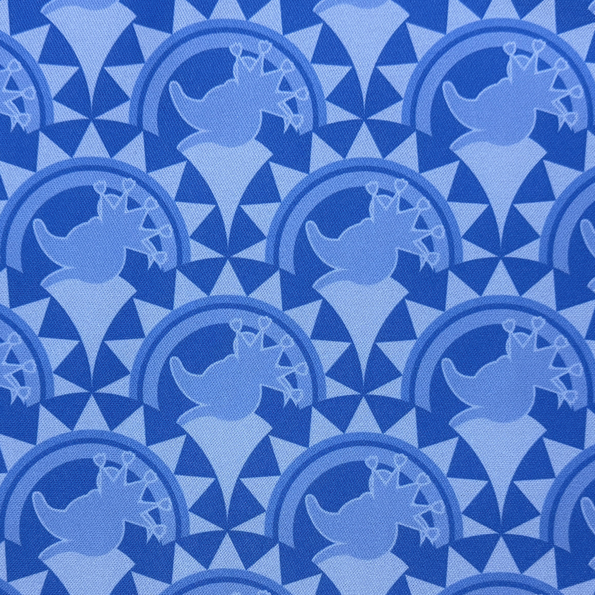 期間限定でドナルド柄になる