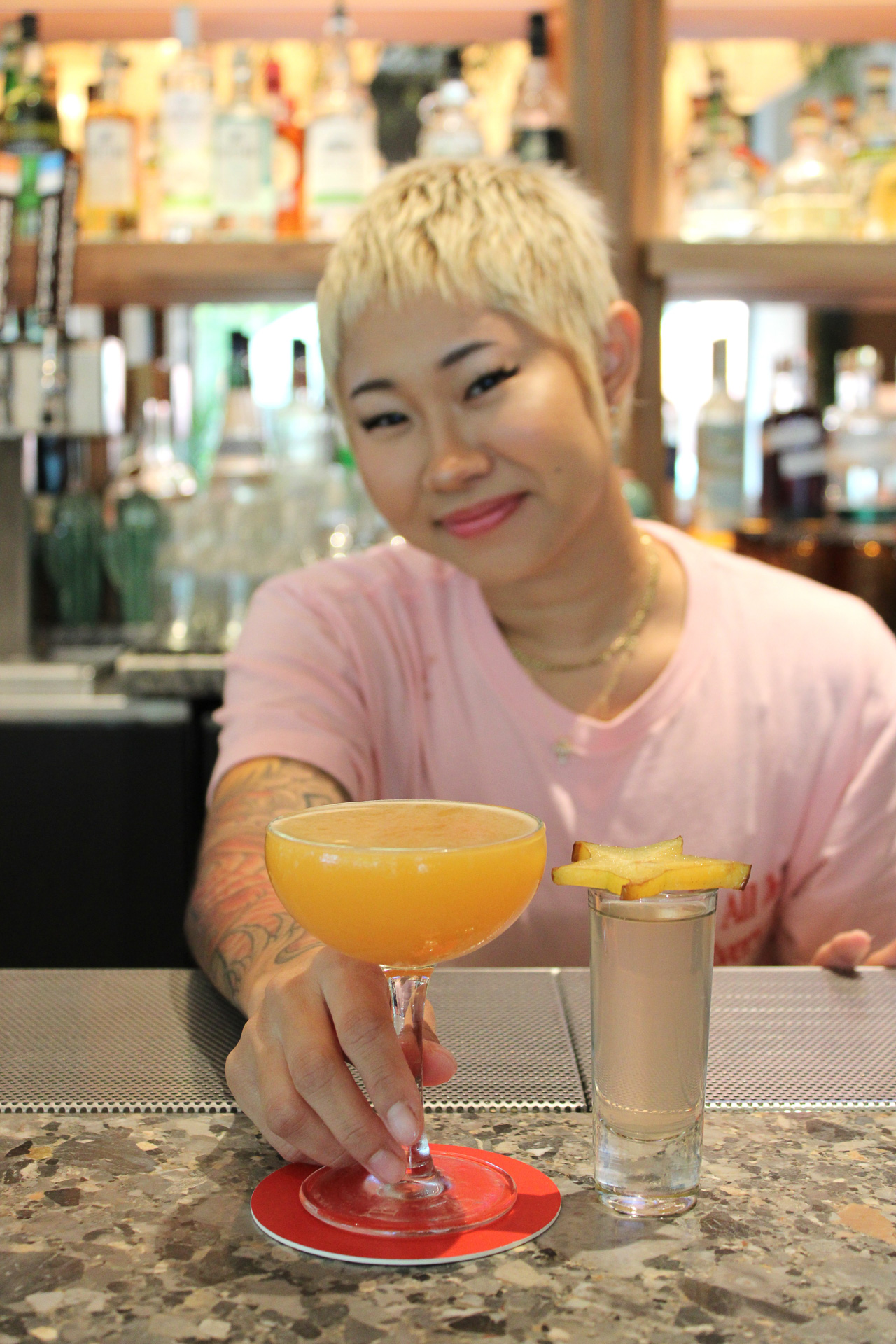 カウンターでシャカシャカとシェイカーを振ってサーブしてくれたPOGstar Maritini