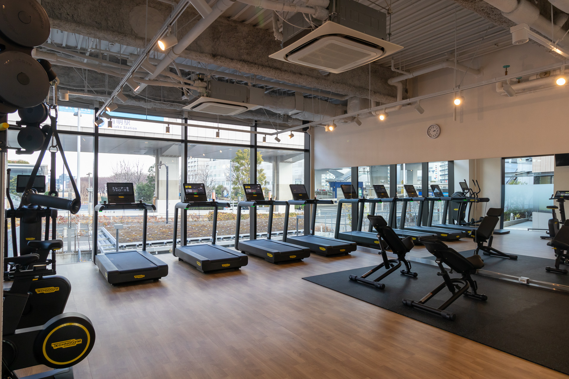 24時間利用可能なフィットネスルーム