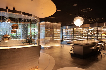 帝国ホテル 東京本館1階のシャンパンバー「ランデブーAWA」