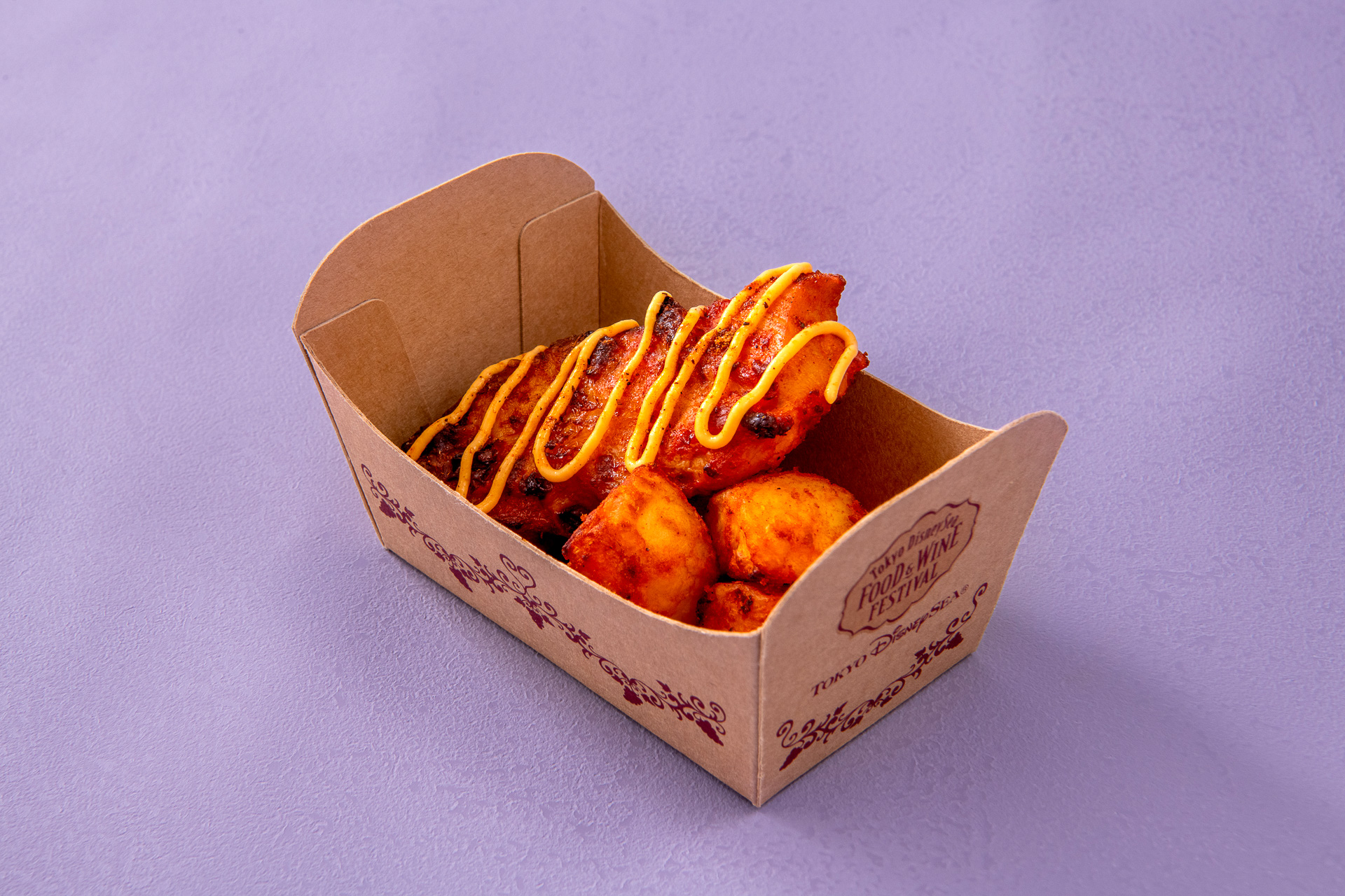 「カスバ・フードコート」の「チーズソースのタンドーリチキン」（650円）