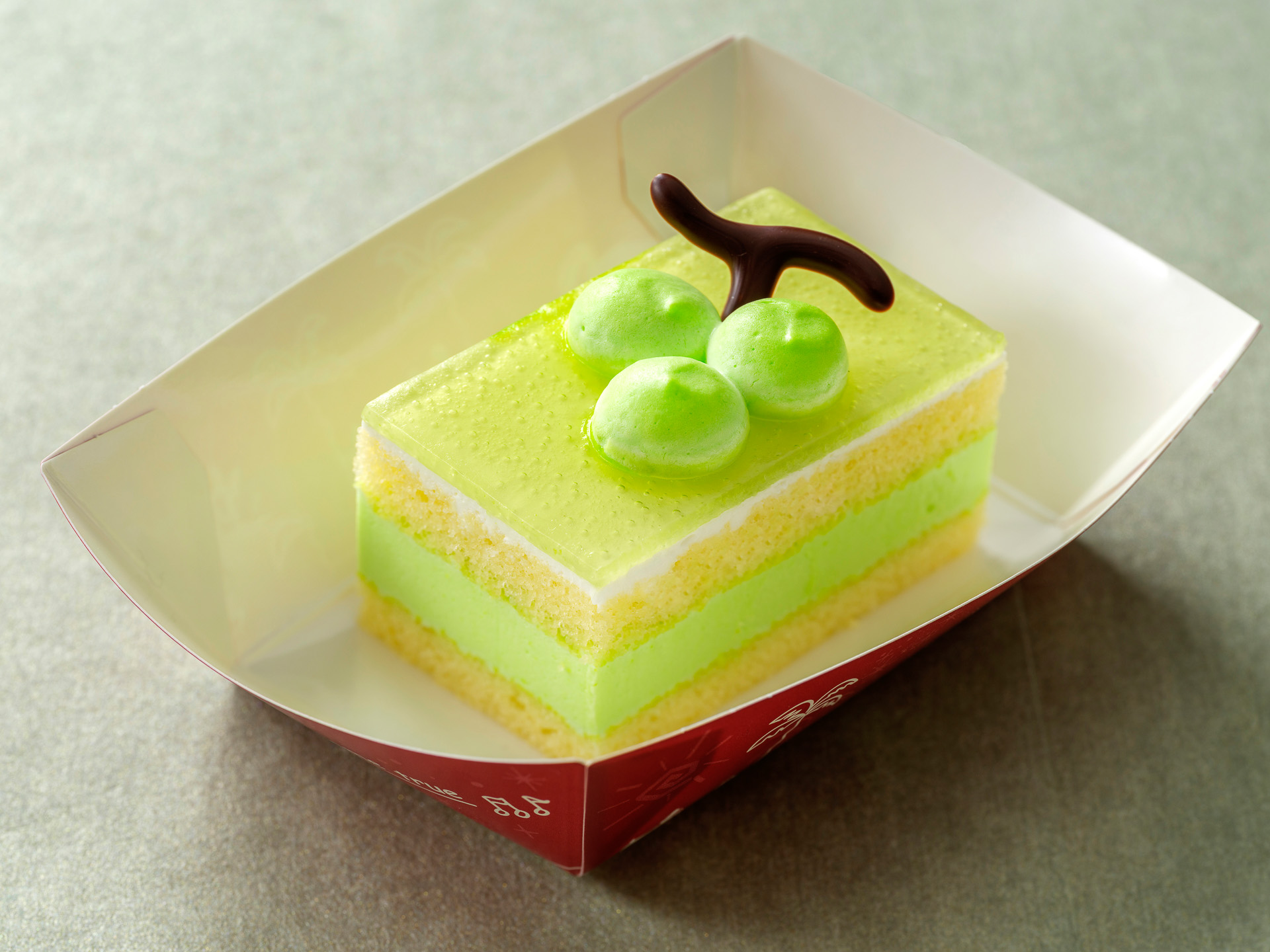 「ドックサイドダイナー」の「マスカットムースケーキ」（550円）