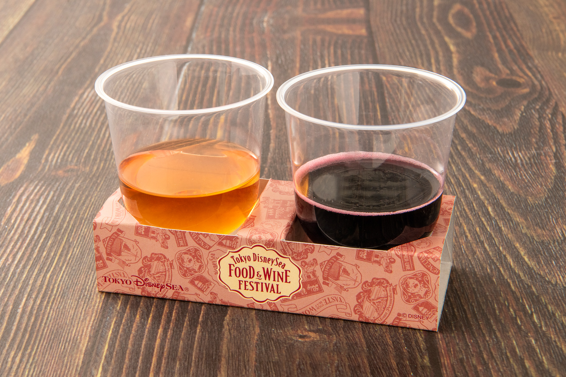 「ゴンドリエ・スナック」の「ワインセット」（1000円）※スパークリングワイン/イタリア・ロゼワイン/イタリア