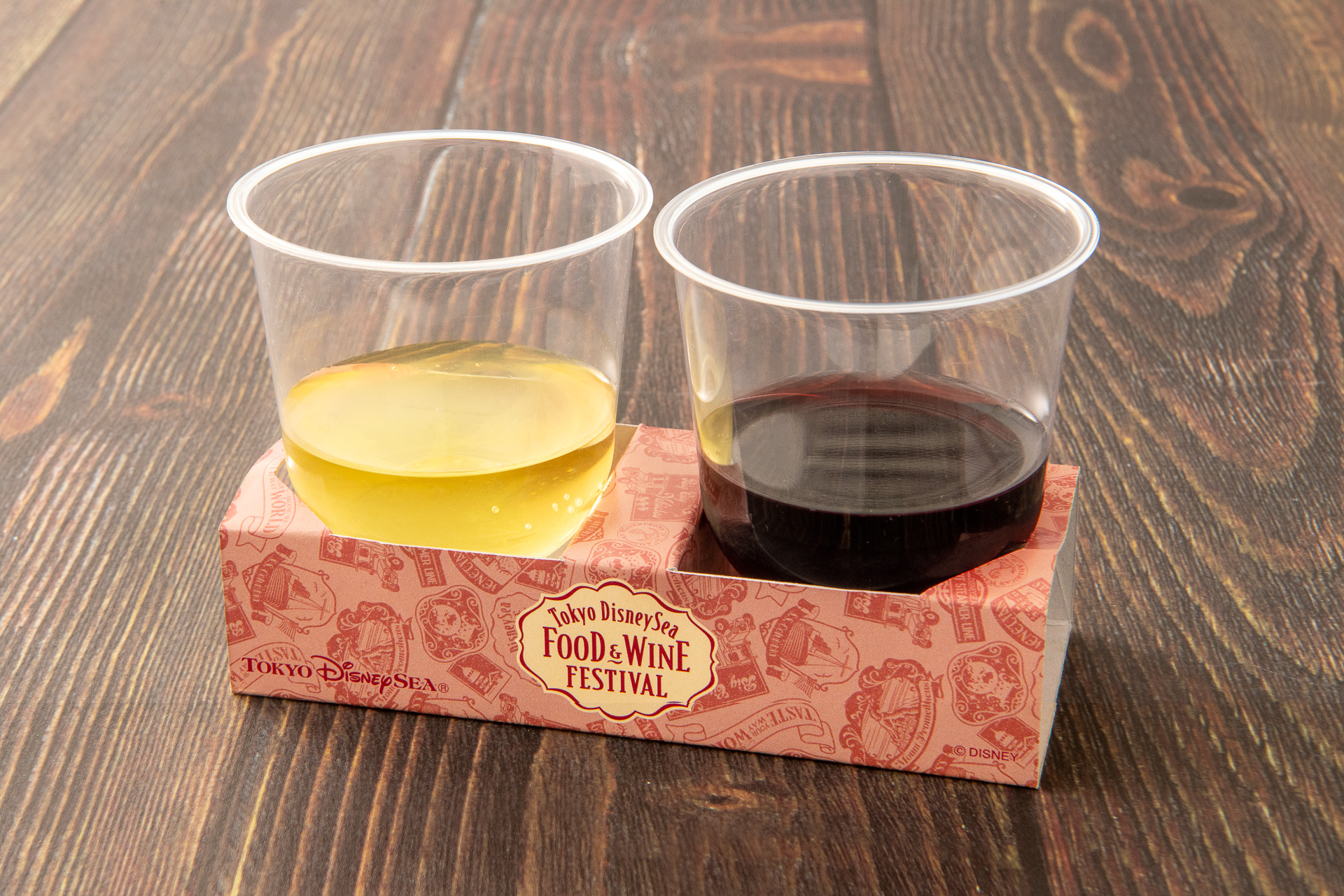 「リフレスコス」の「ワインセット」（1000円）※白ワイン/ポルトガル・赤ワイン/イタリア