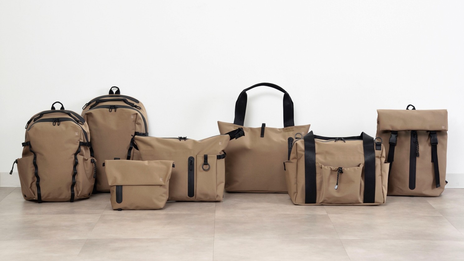 大雨にも負けない撥水性と耐水圧を誇る「LIKID」シリーズに、2025年春夏限定サンドベージュ登場