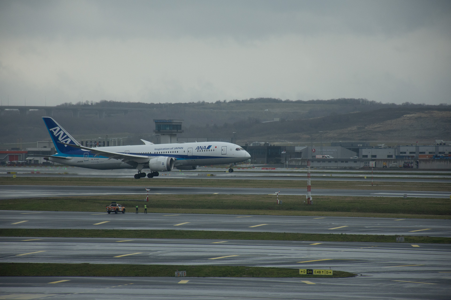 日本発の初便（NH219便）がイスタンブールへ飛来