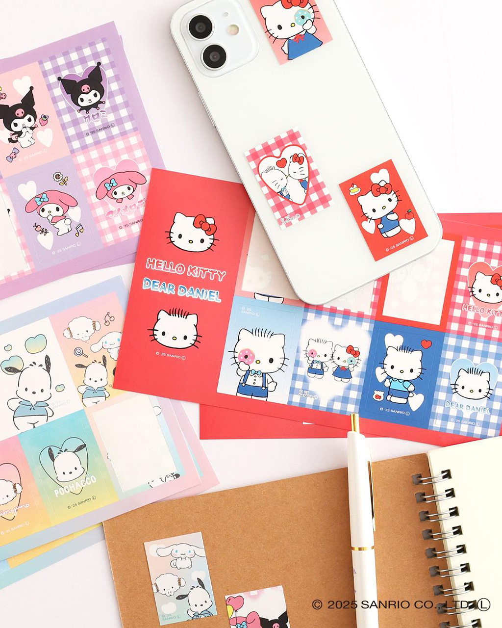 スマホやノートに貼れるシール &copy;2025 SANRIO CO., LTD.