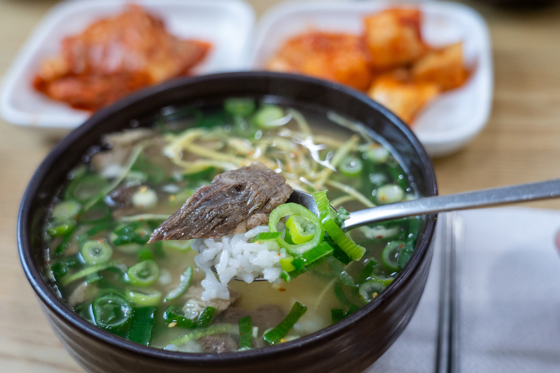 思っていた以上に牛肉が入っていました。もちろんキムチやカクトゥギは食べ放題