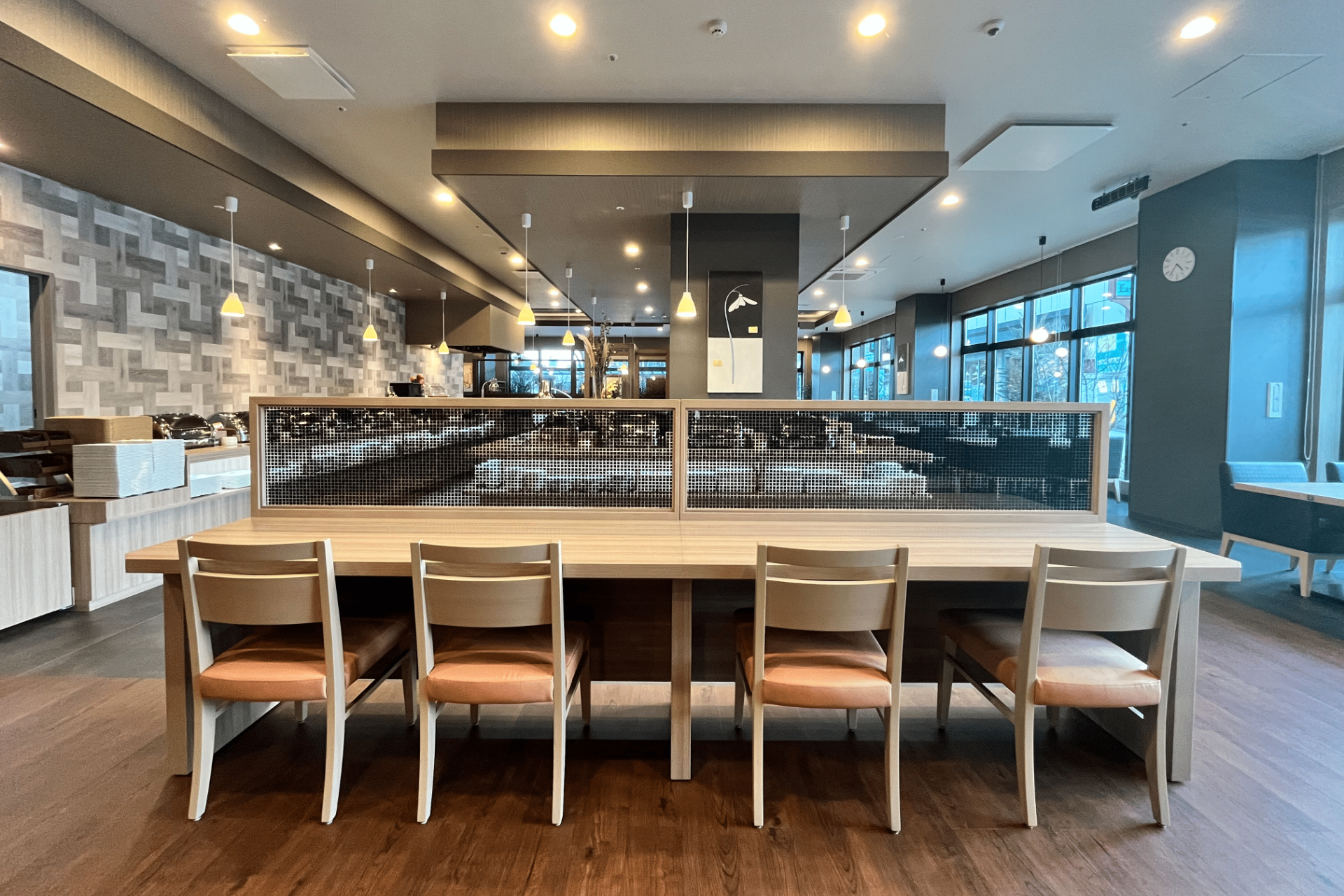 レストラン「BiKuRa」