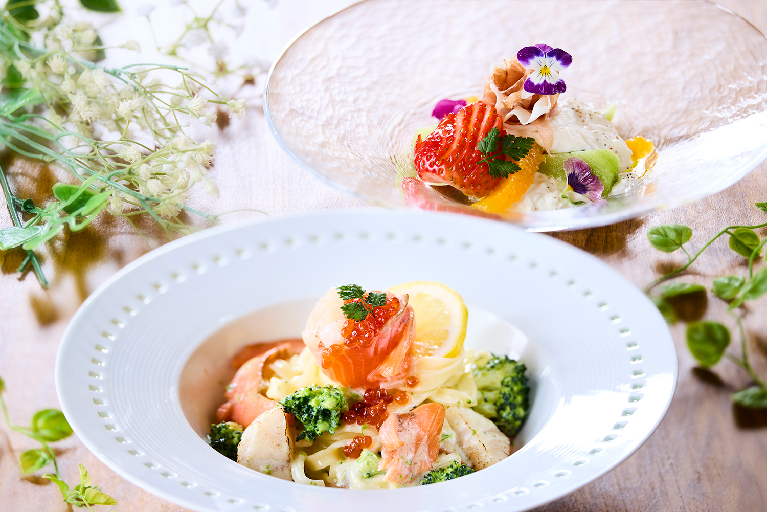 「長崎県産野菜とサーモンのレモンクリームフェトチーネ」