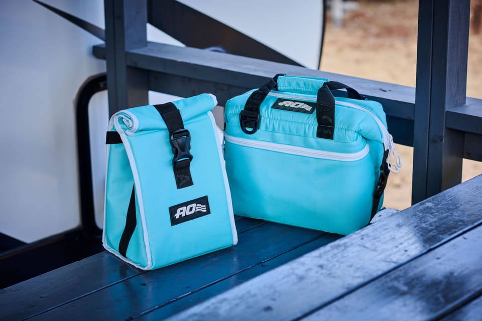 米国発クーラーバッグ「AO Coolers」に3色ヴィンテージカラー登場