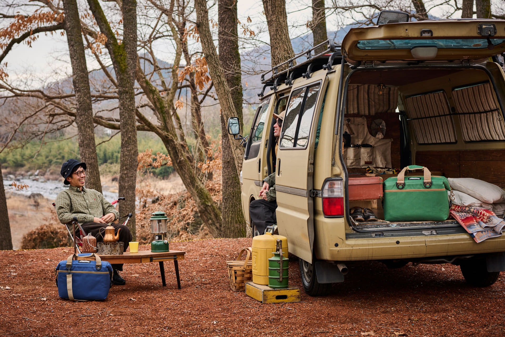 1990年に米国アリゾナ州で創業したクーラーボックスブランド「AO Coolers」。保冷力抜群のキャンバス ソフトクーラーなどが定番商品