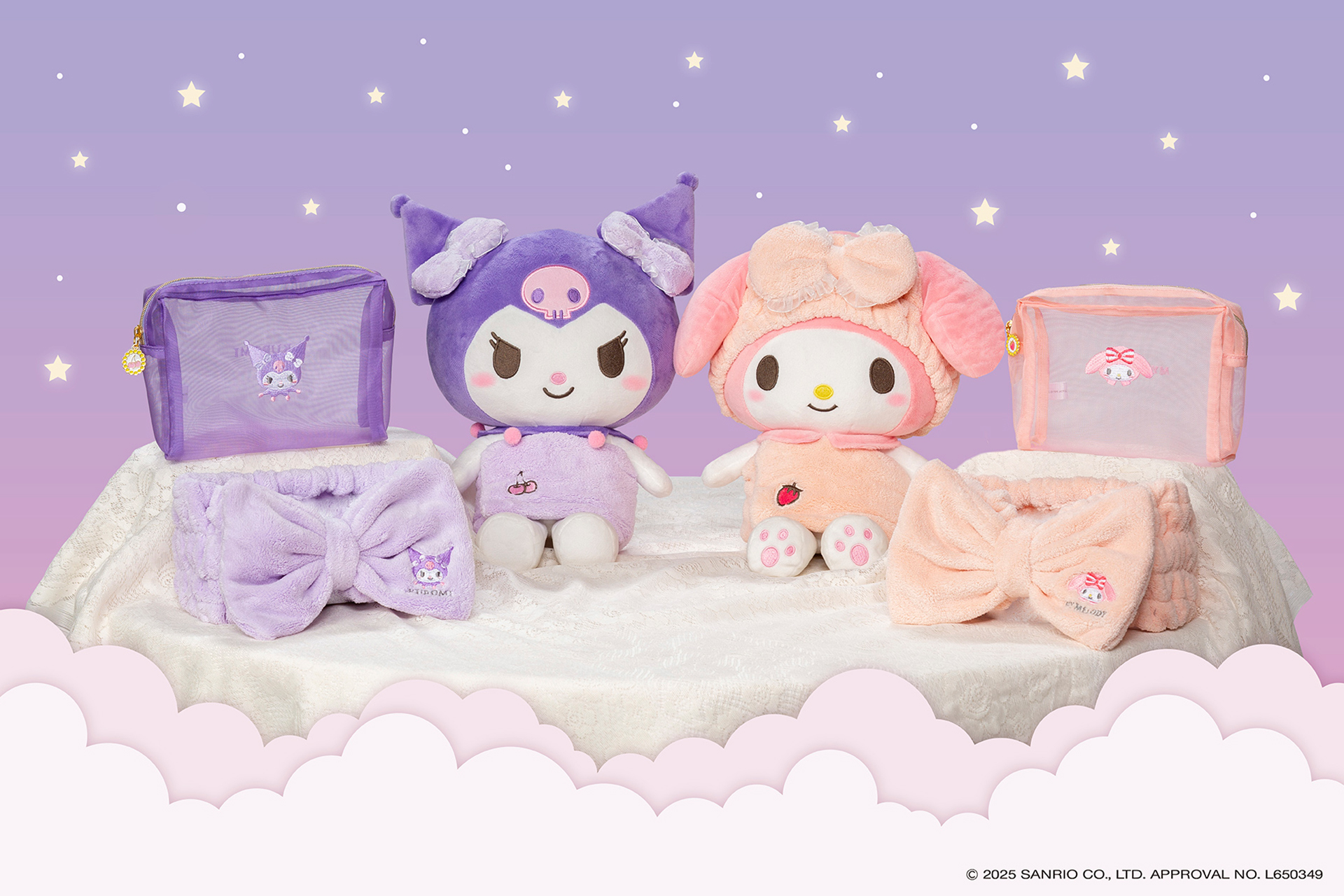 グッズはバスルームデザインをモチーフに