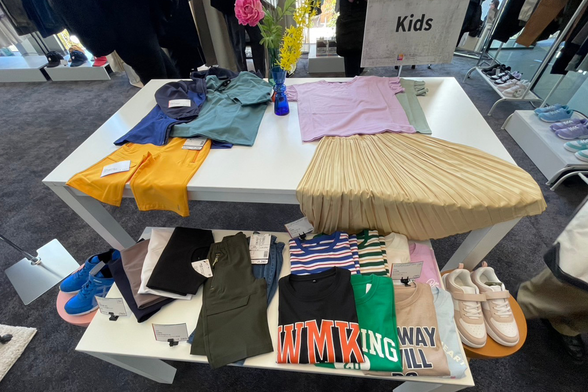 子供向け商品も多数展開