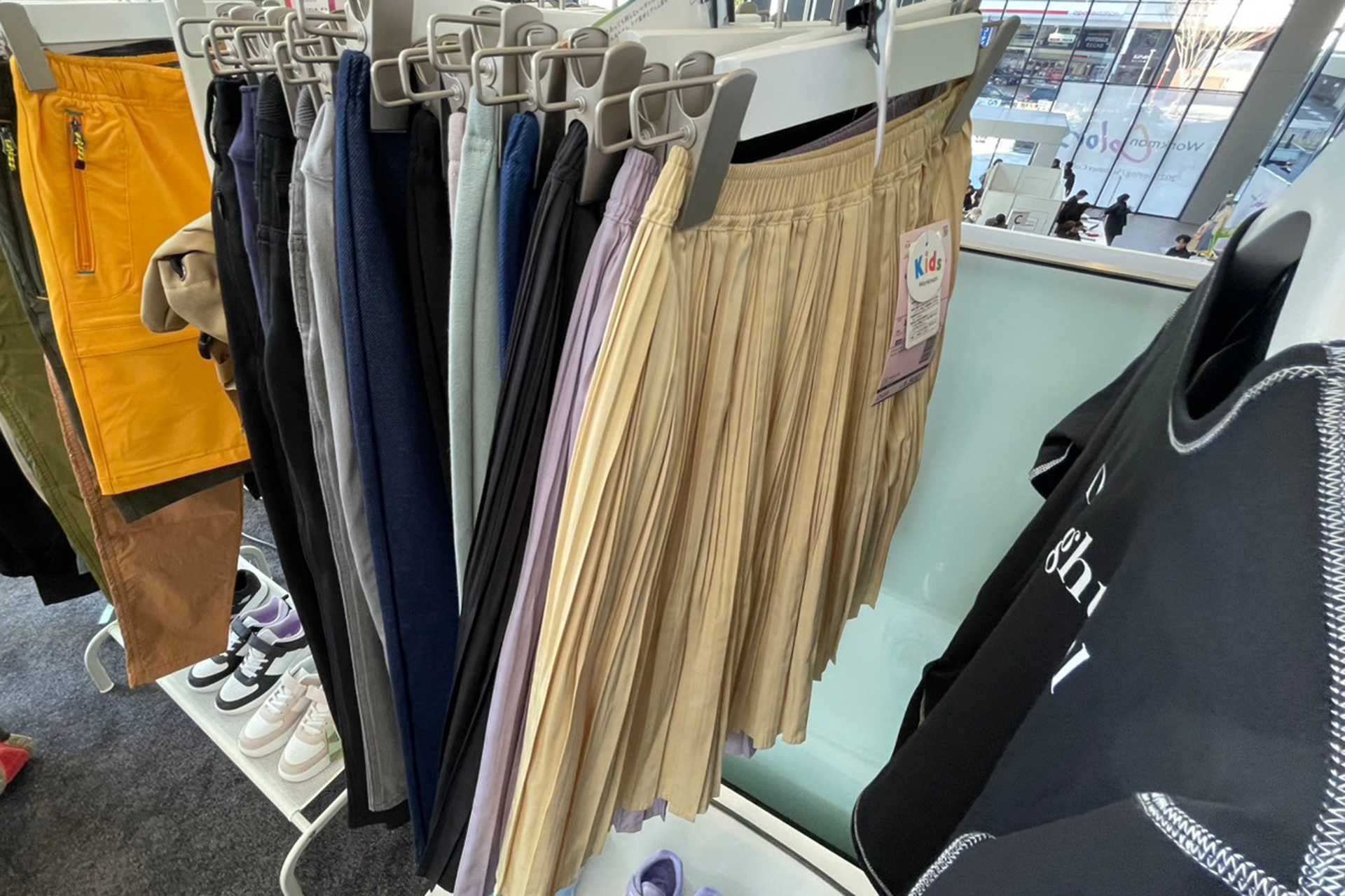 撥水ランダムプリーツスカート Kids（1500円）