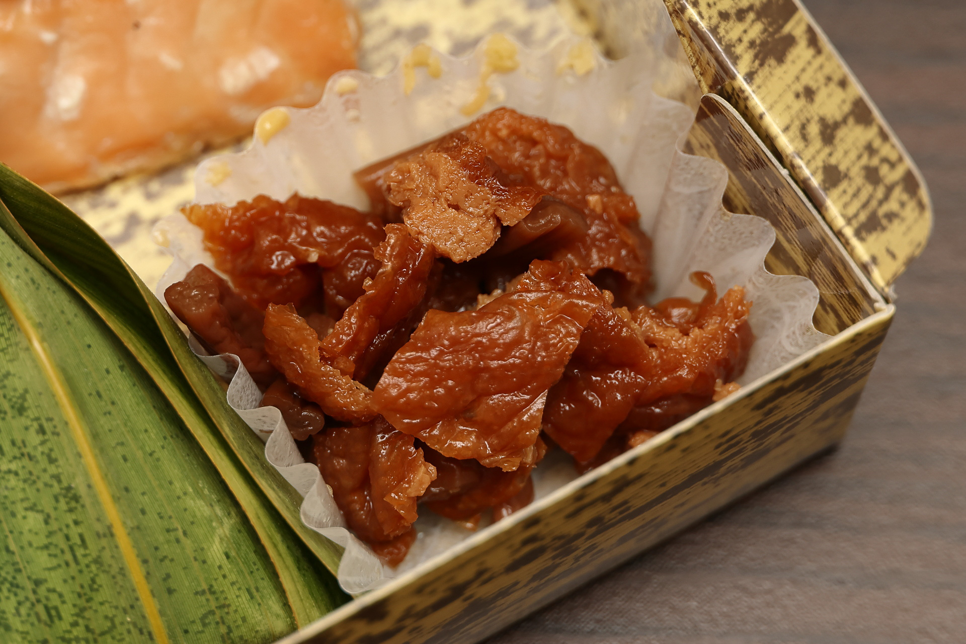 ごはんが進むおかずは地元の老舗豆腐屋さんや味噌漬屋さんの味