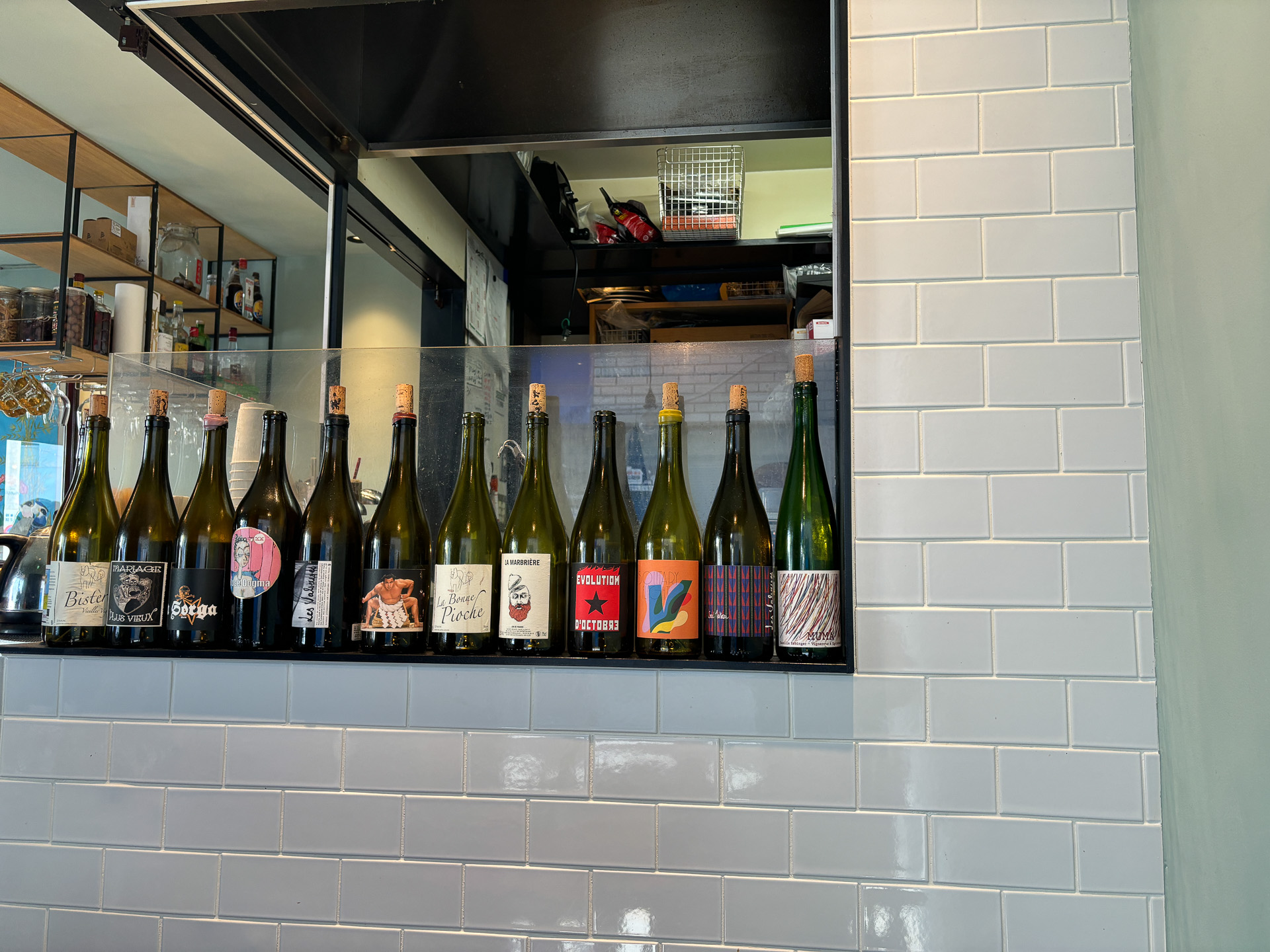 夜にワインを飲みに来るのも楽しそう