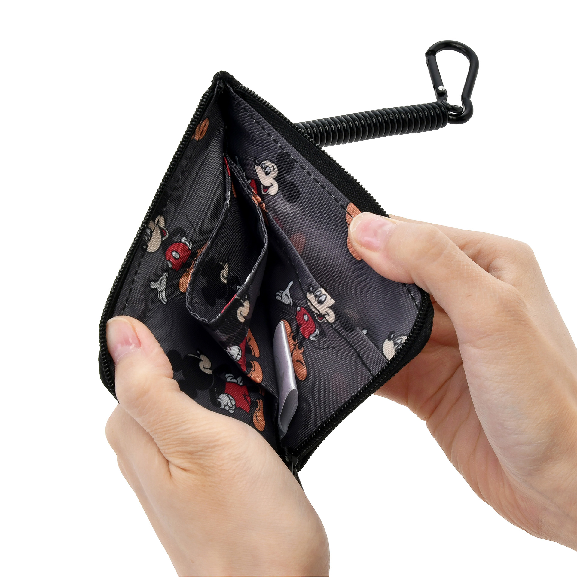 「バックパック＜ミッキーマウス＞」（8200円）