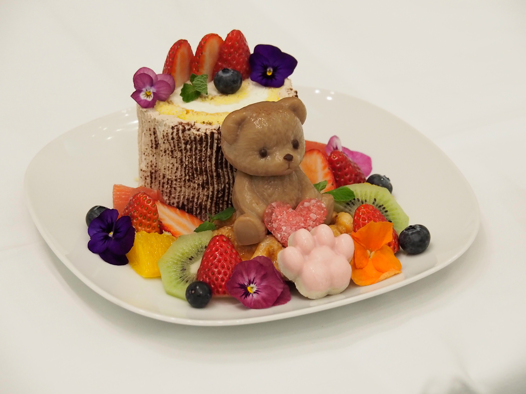 デリ and カフェ みつきの「Sweet Sweety Sweets bear ～箱根の森のGIFT～」（2800円）