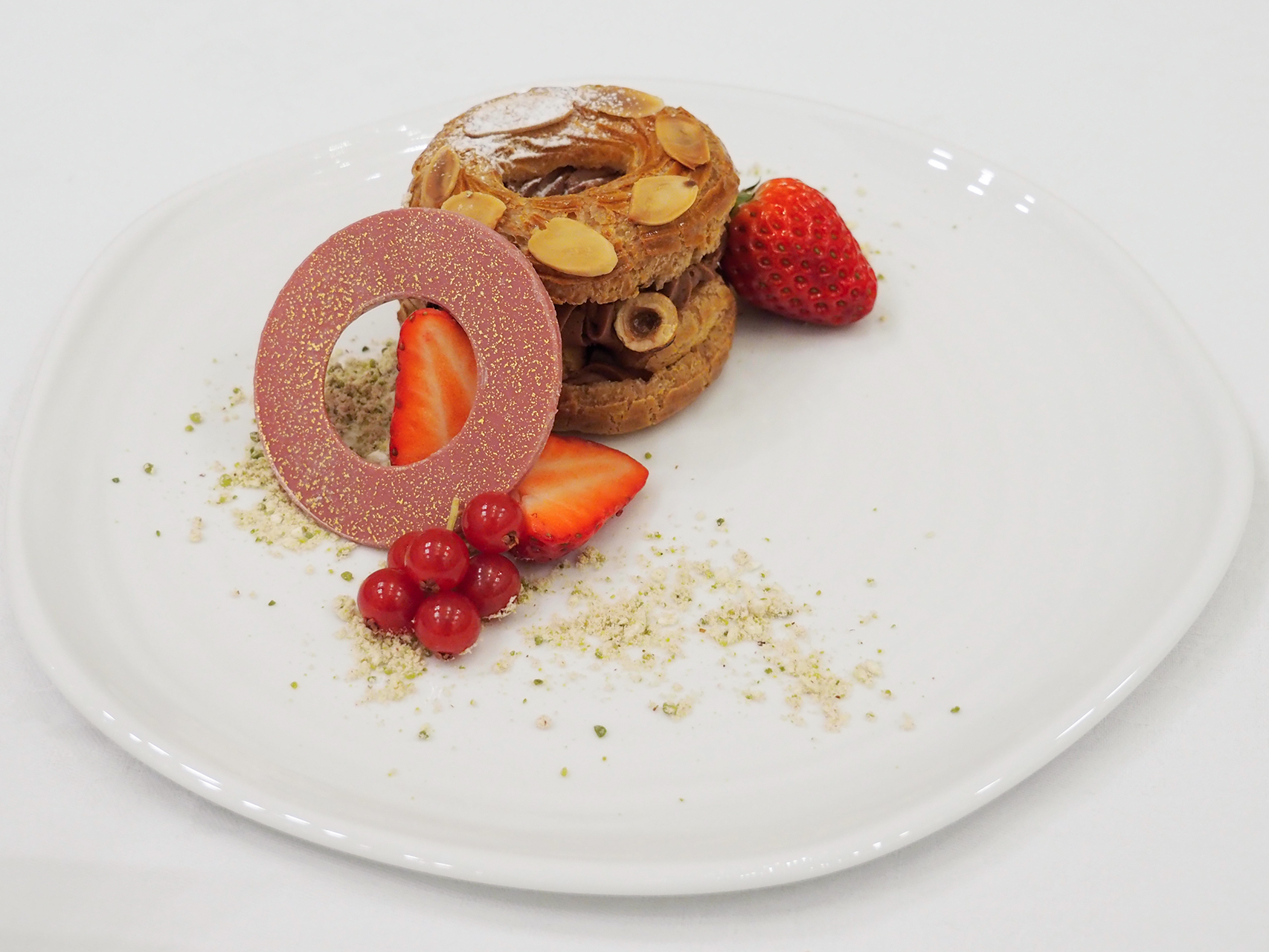 ハイアットリージェンシー箱根 リゾート＆スパ リビングルームの「Paris-Best Gora 1320」（1870円）