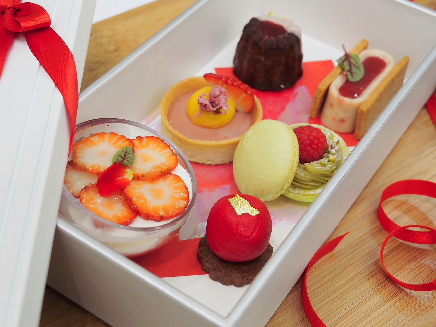 山のホテル ラウンジの「エトレンヌ（コーヒーまたは紅茶付き）」（2000円）