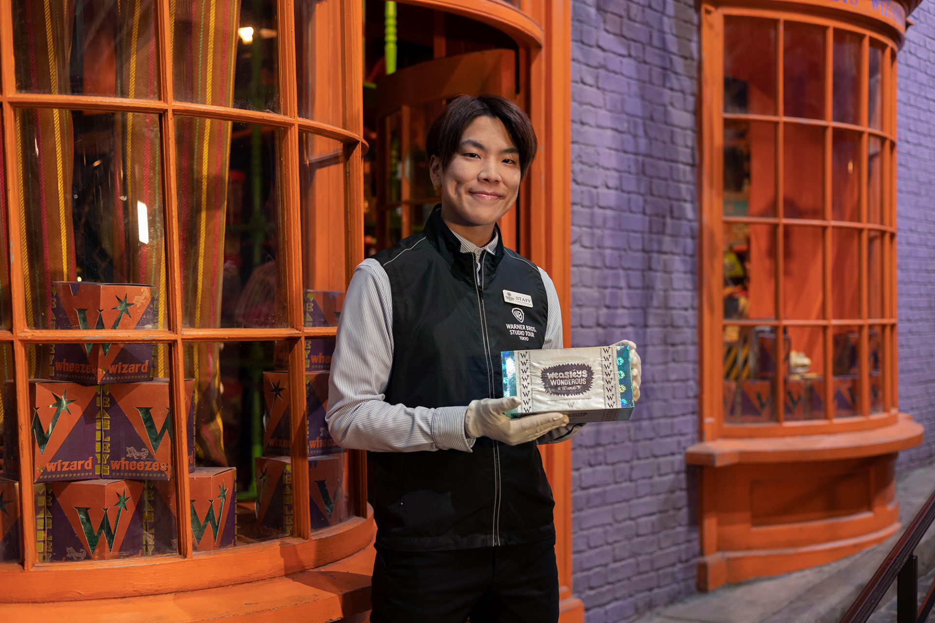 オリジナルネックストラップやバタービール付き