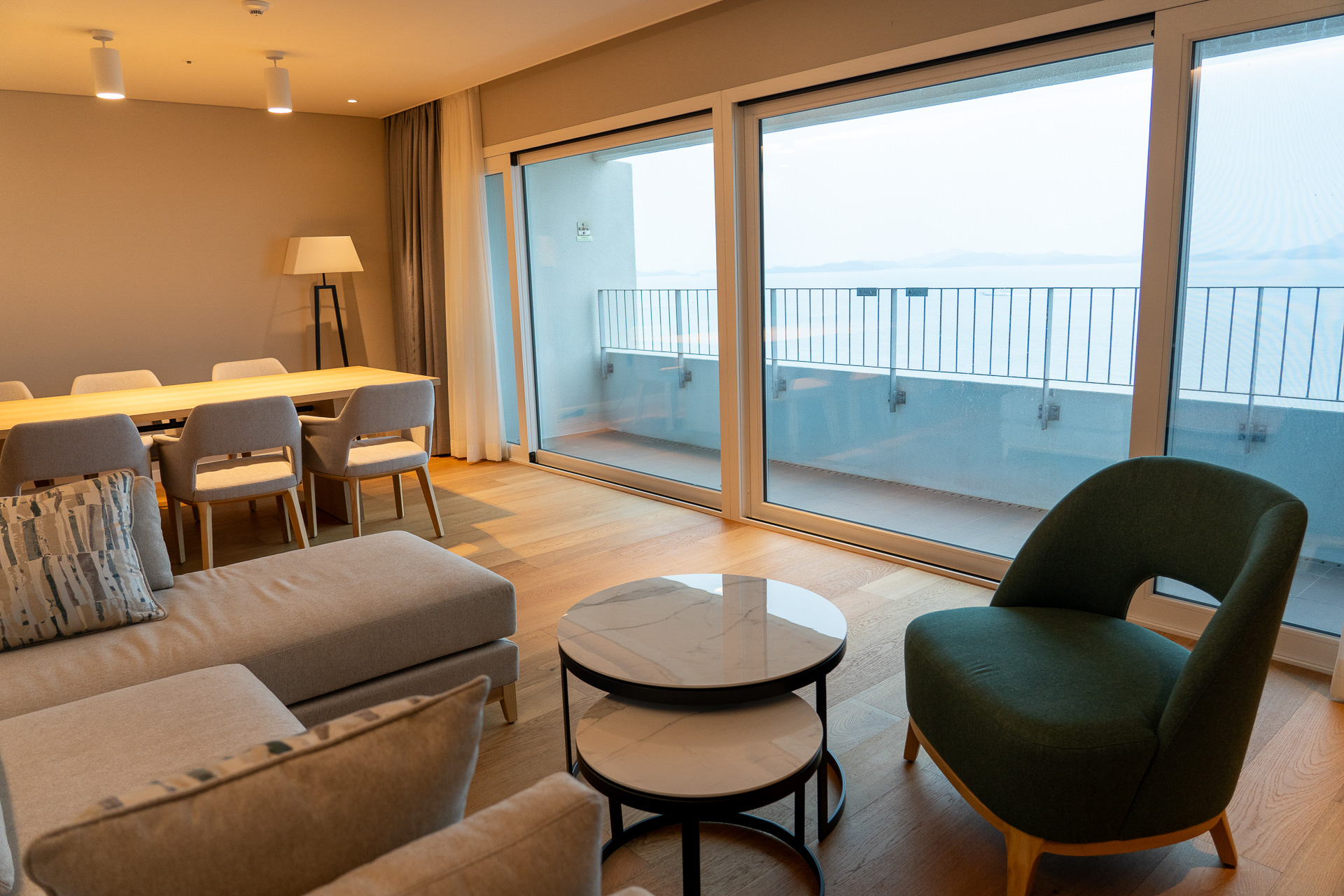 3名（最大5名）利用のスイートルームは5階と4階に2室