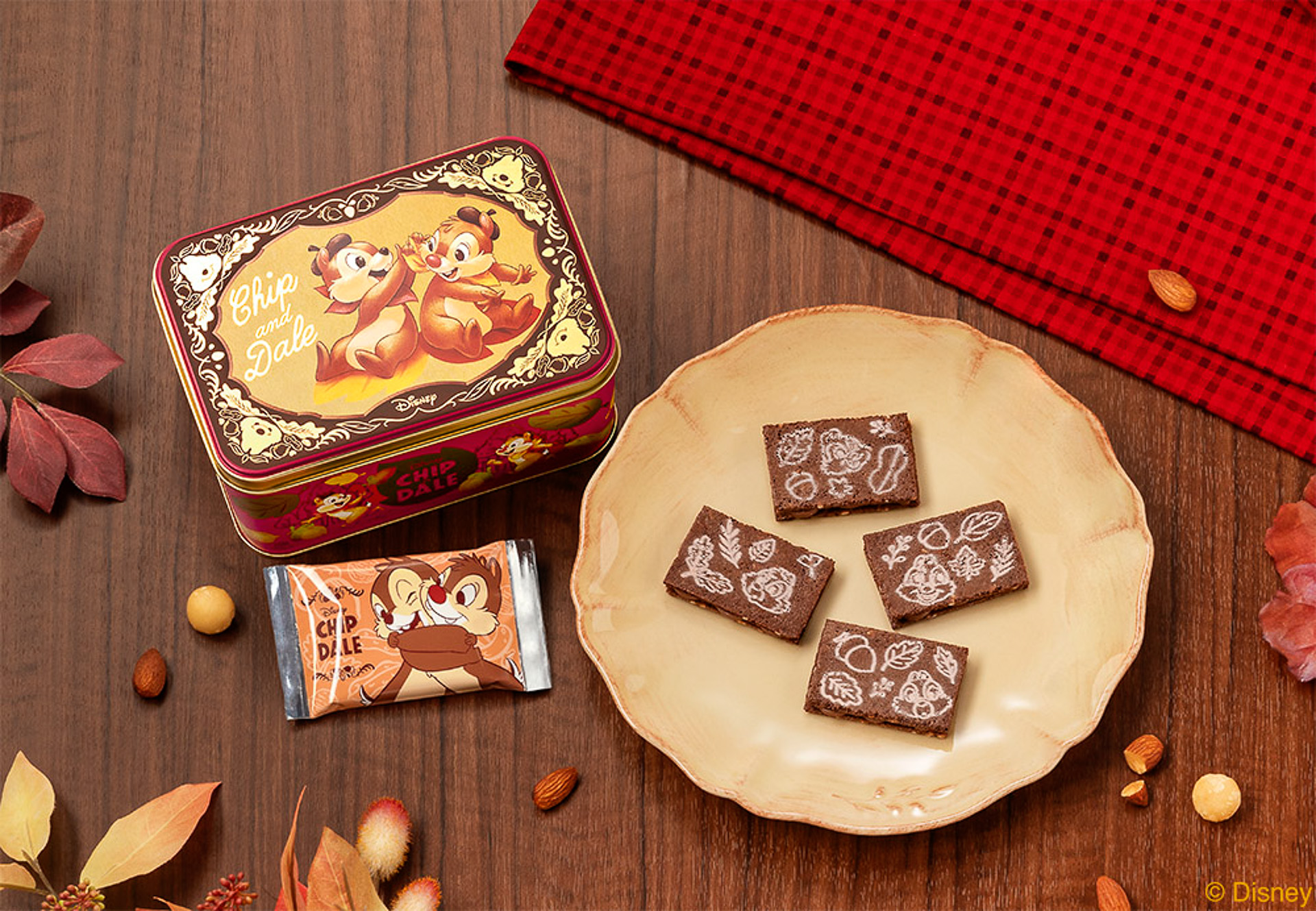 「チップ＆デール/ナッティショコラサンド スペシャル缶 14枚入」（2268円）