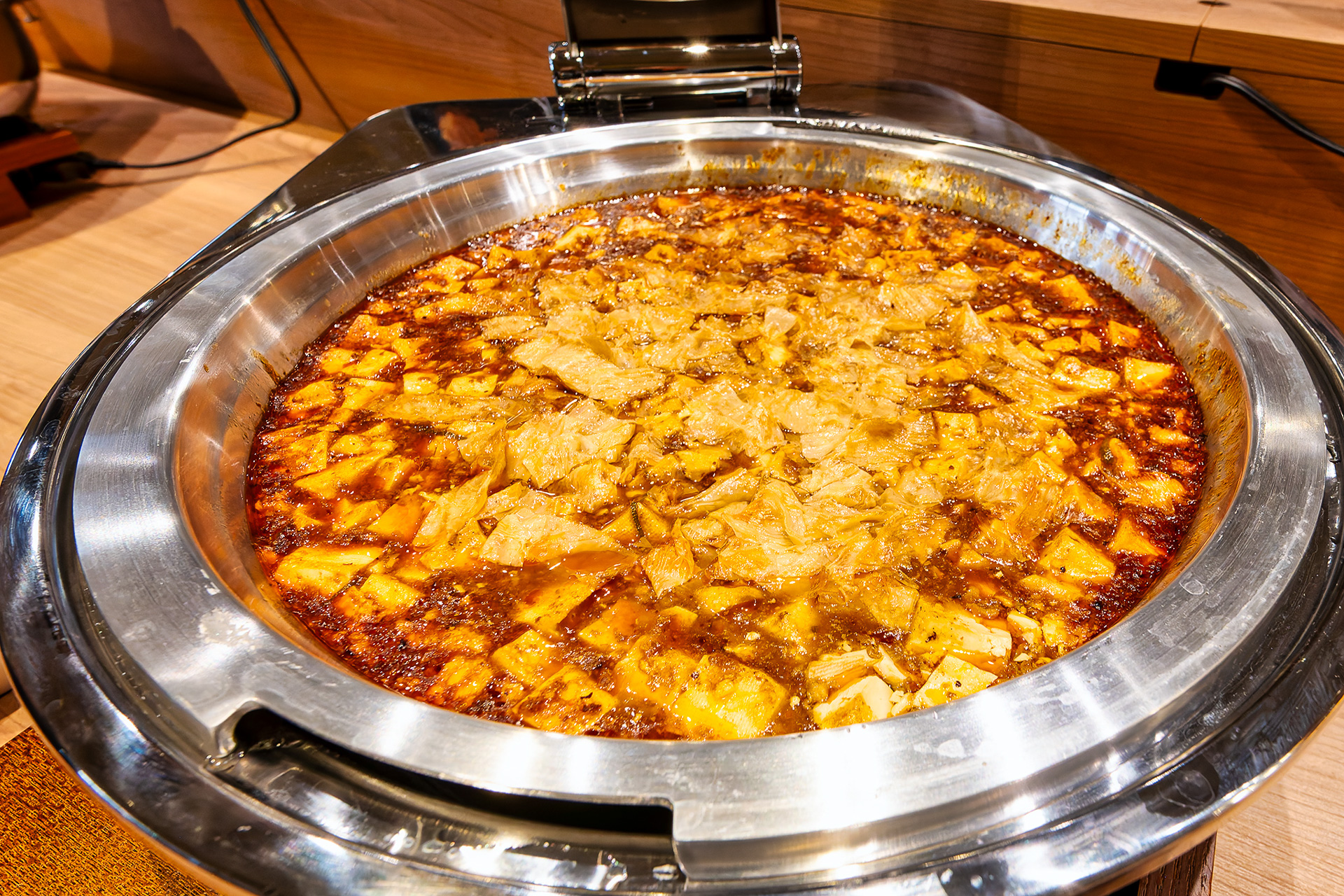 ゆば麻婆豆腐にゆば刺しなど栃木県産のゆばを使用したメニューも