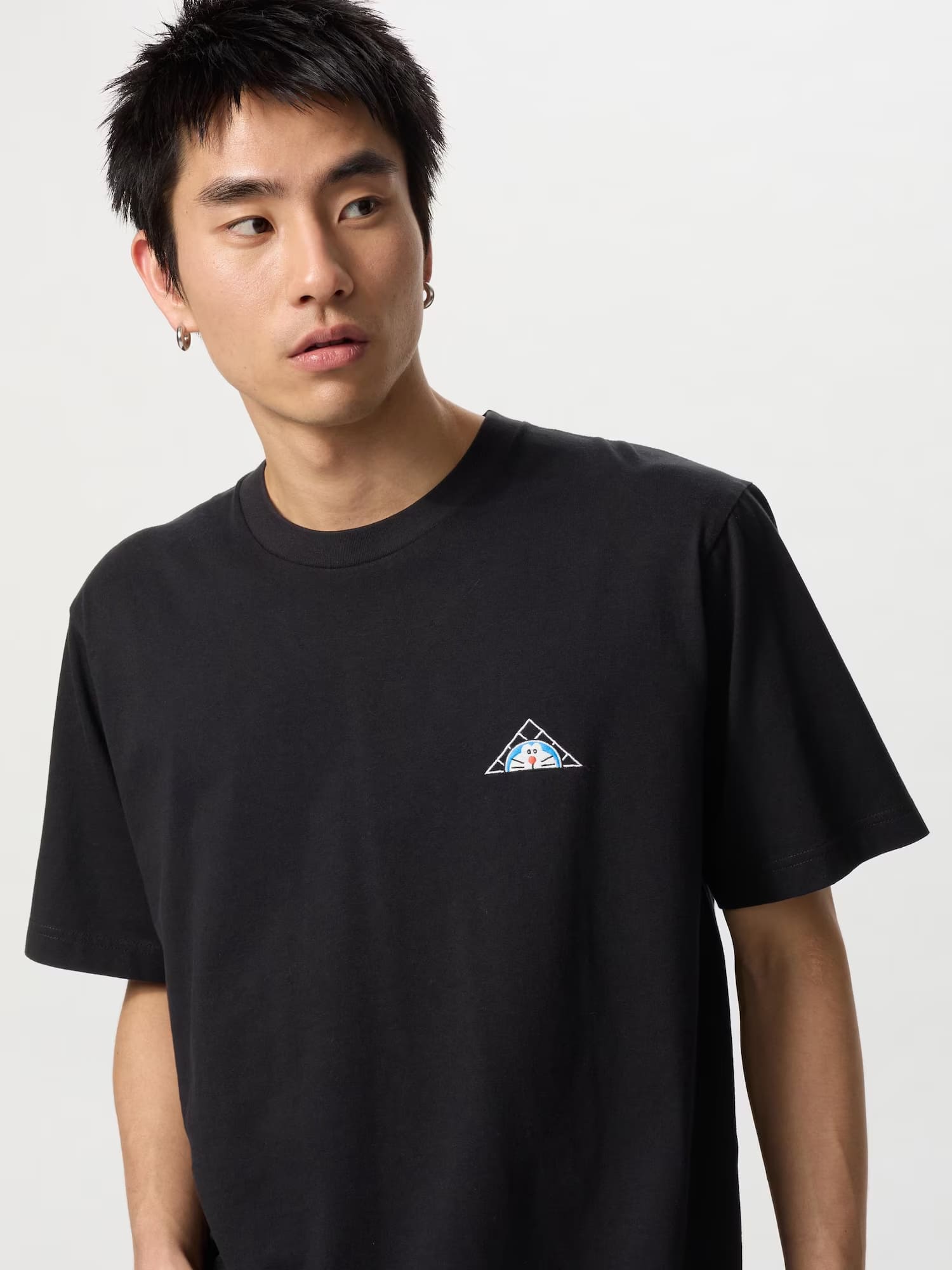 5月下旬発売「ドラえもん＆ルーヴル美術館 UT」